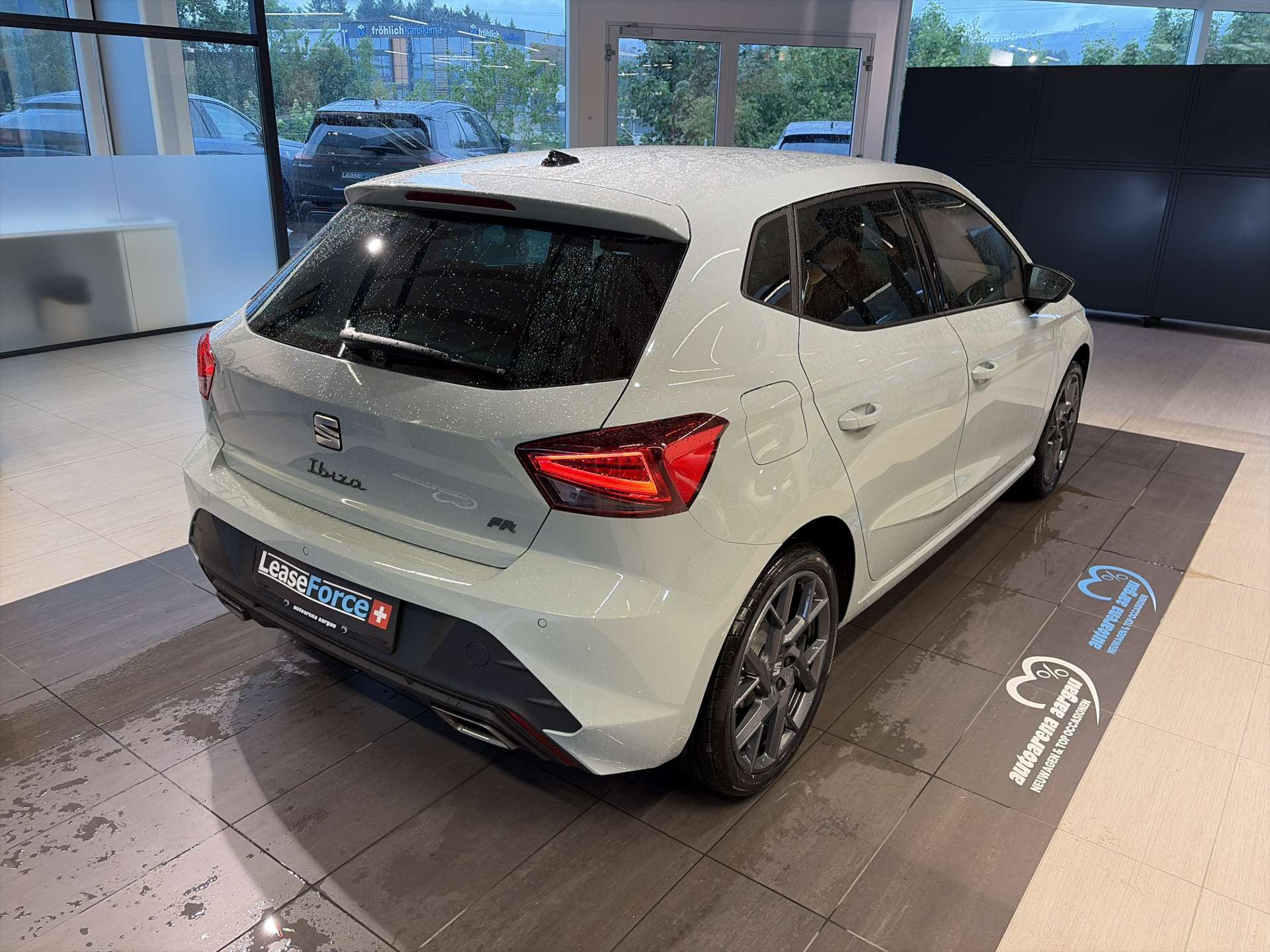 SEAT Ibiza 1.0 EcoTSi FR DSG-Automat-image-2