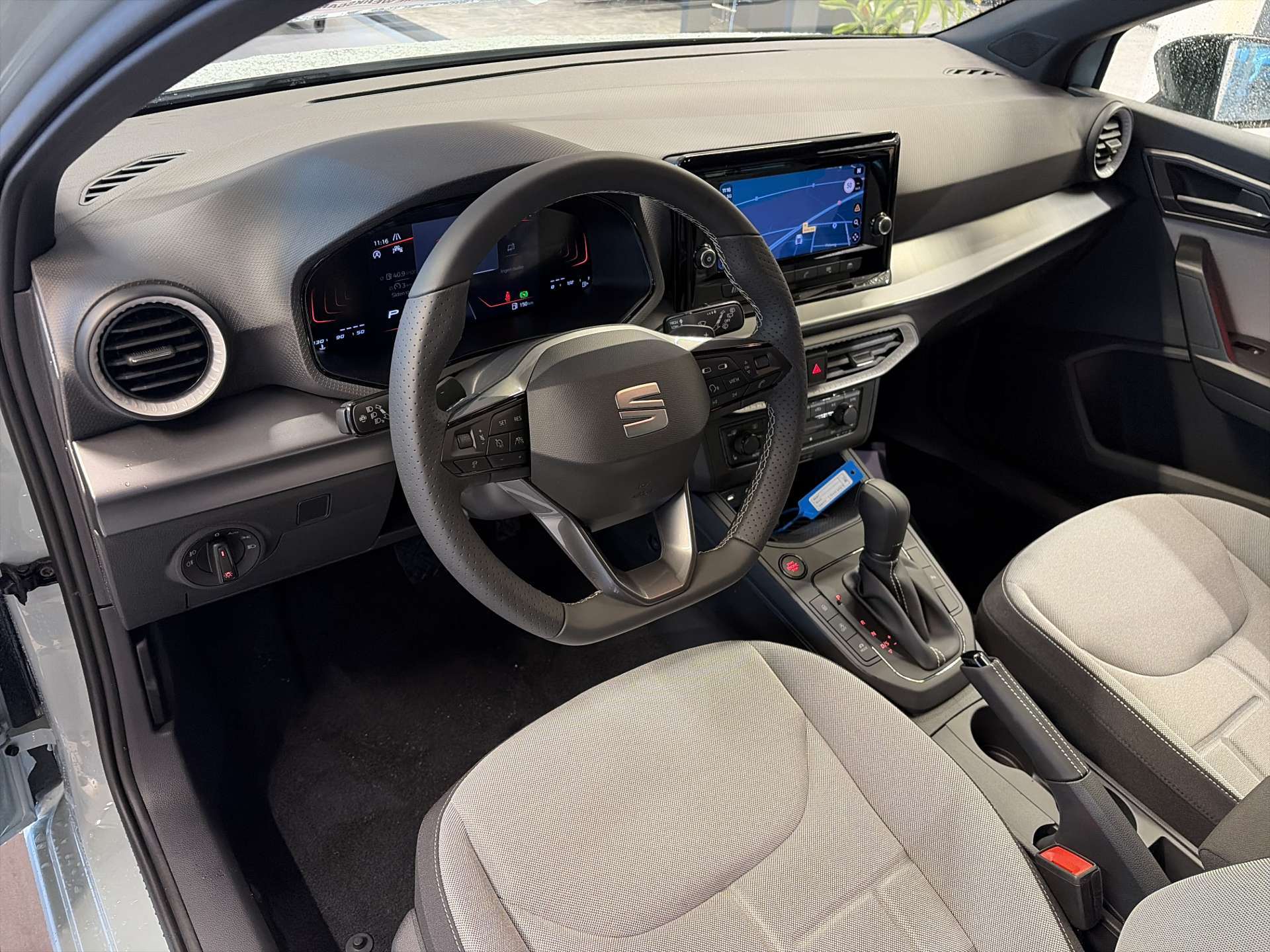 SEAT Ibiza 1.0 EcoTSi FR DSG-Automat-image-5