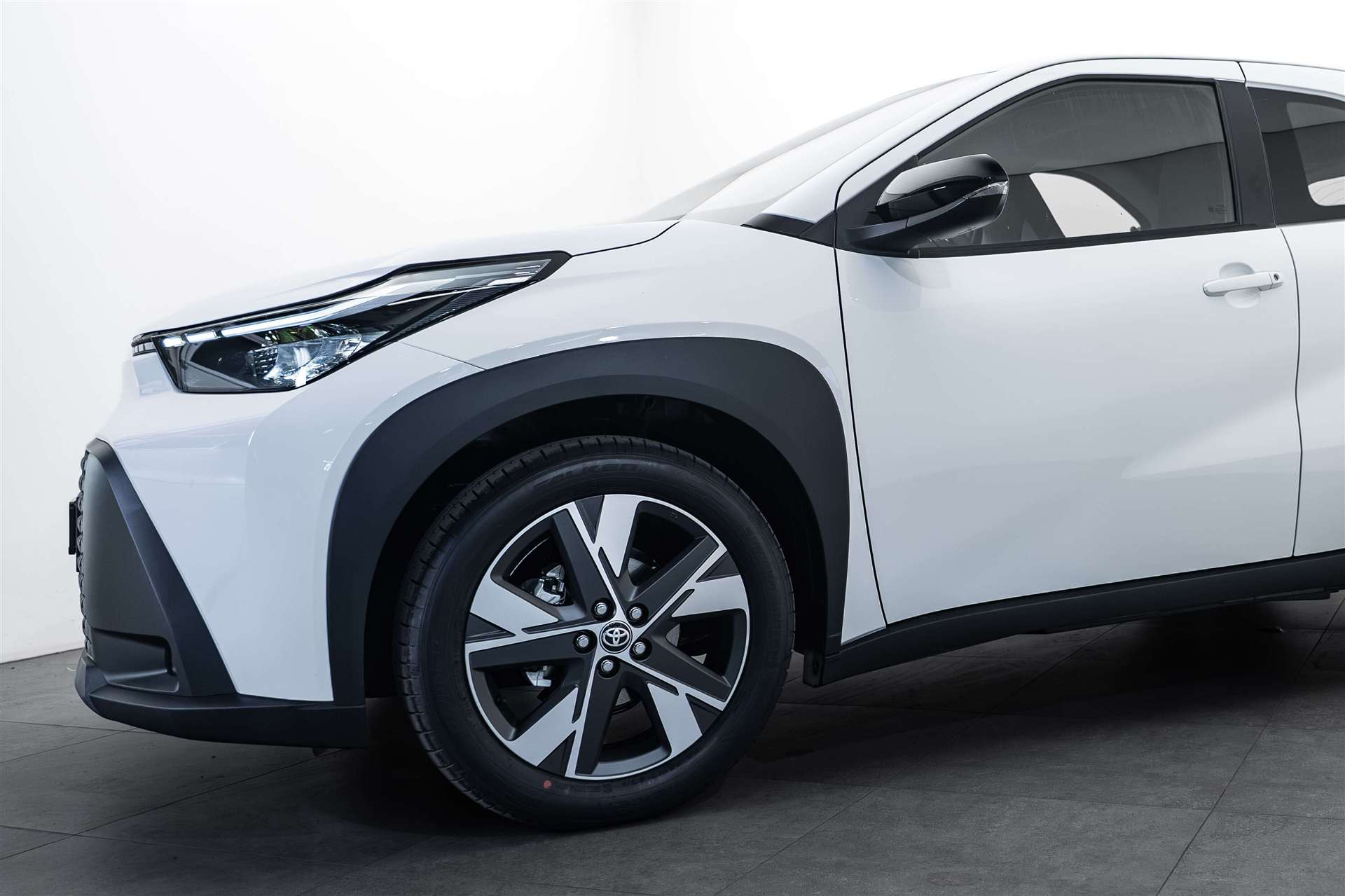 TOYOTA TOYOTA Aygo X 1.5 Comfort NEUES MODELL e-CVT Automat-image-1