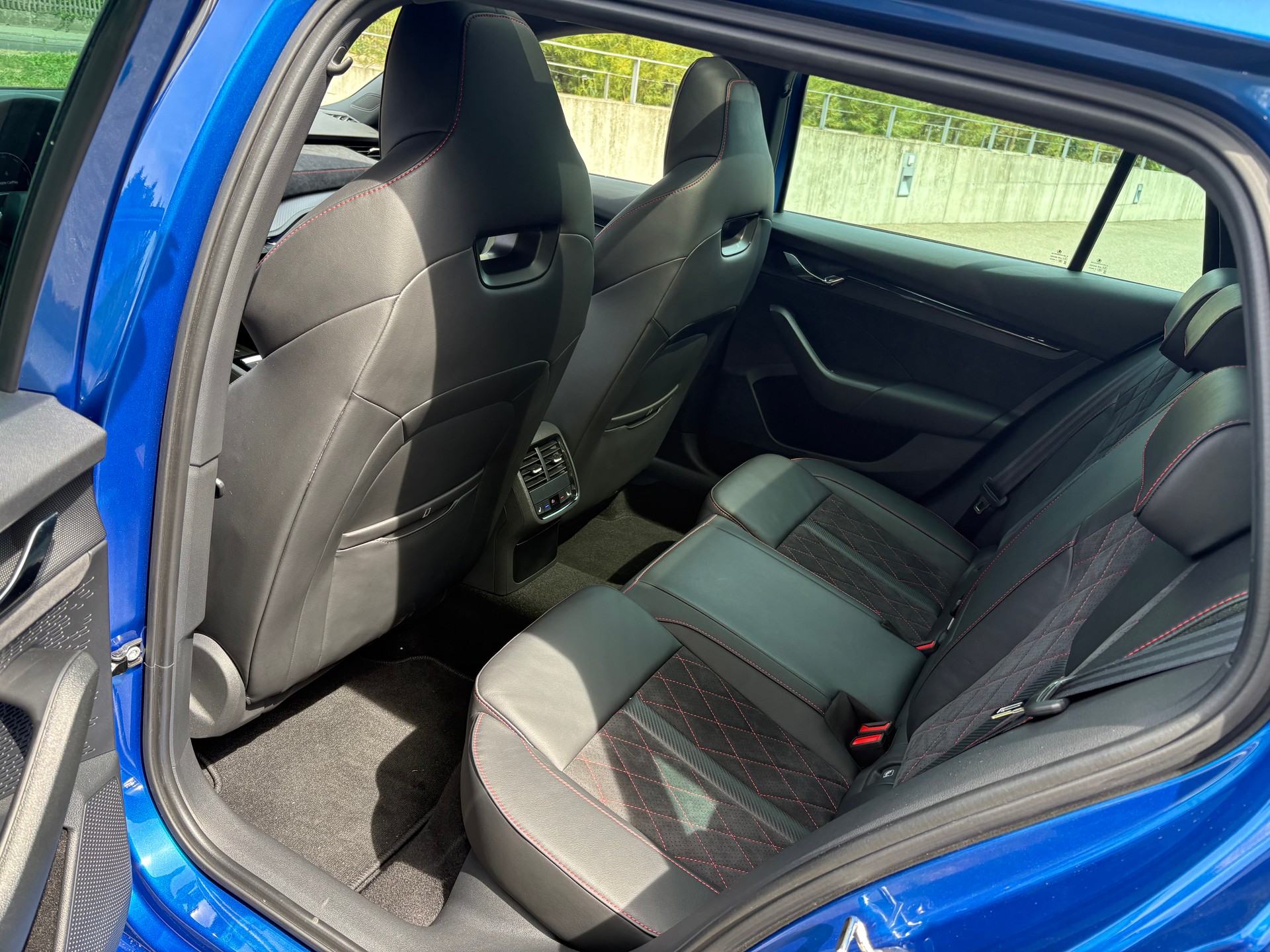 SKODA 2.0 TSI RS DSG-image-4