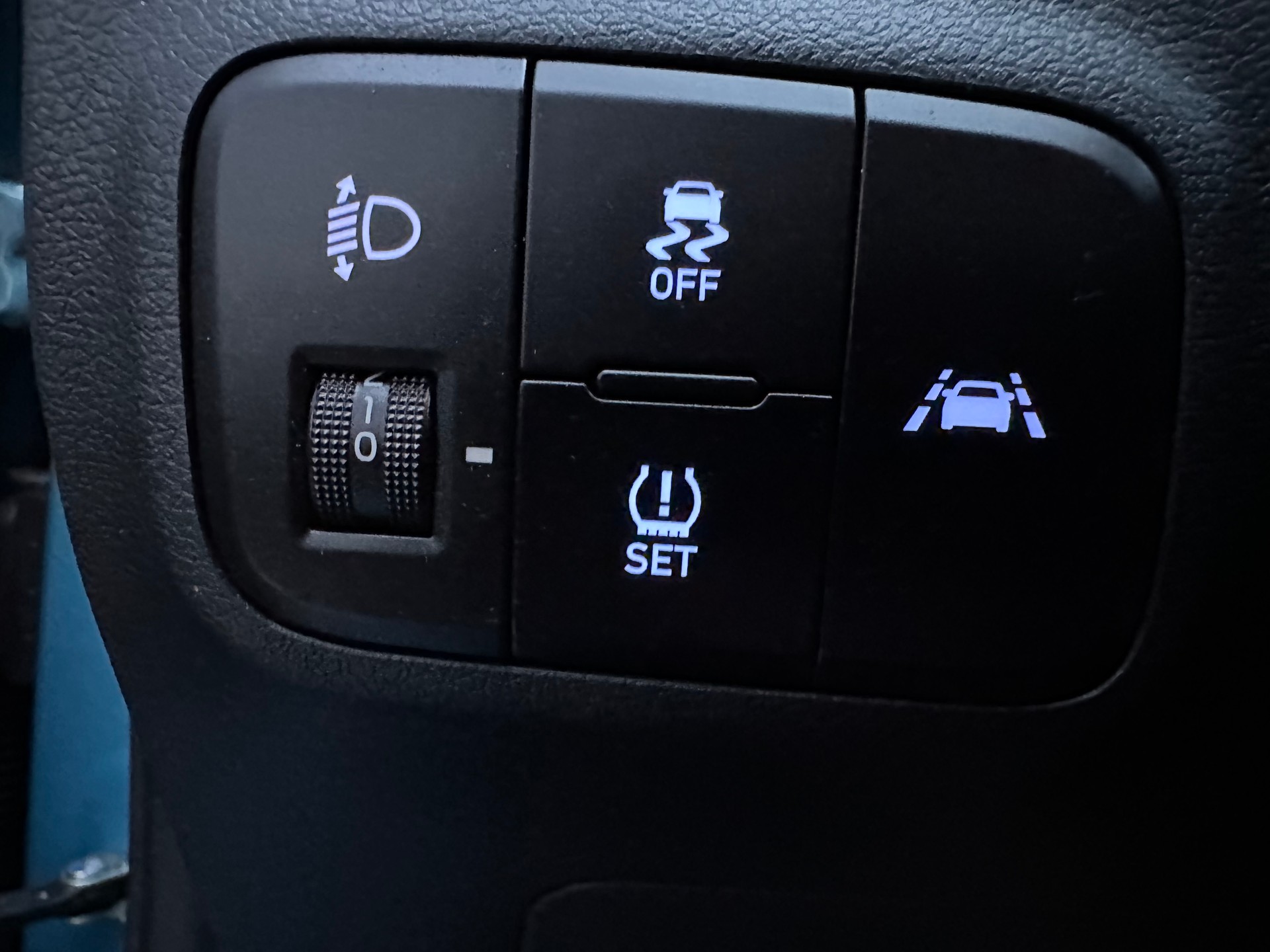 HYUNDAI i10 1.2 Vertex Automat-image-26