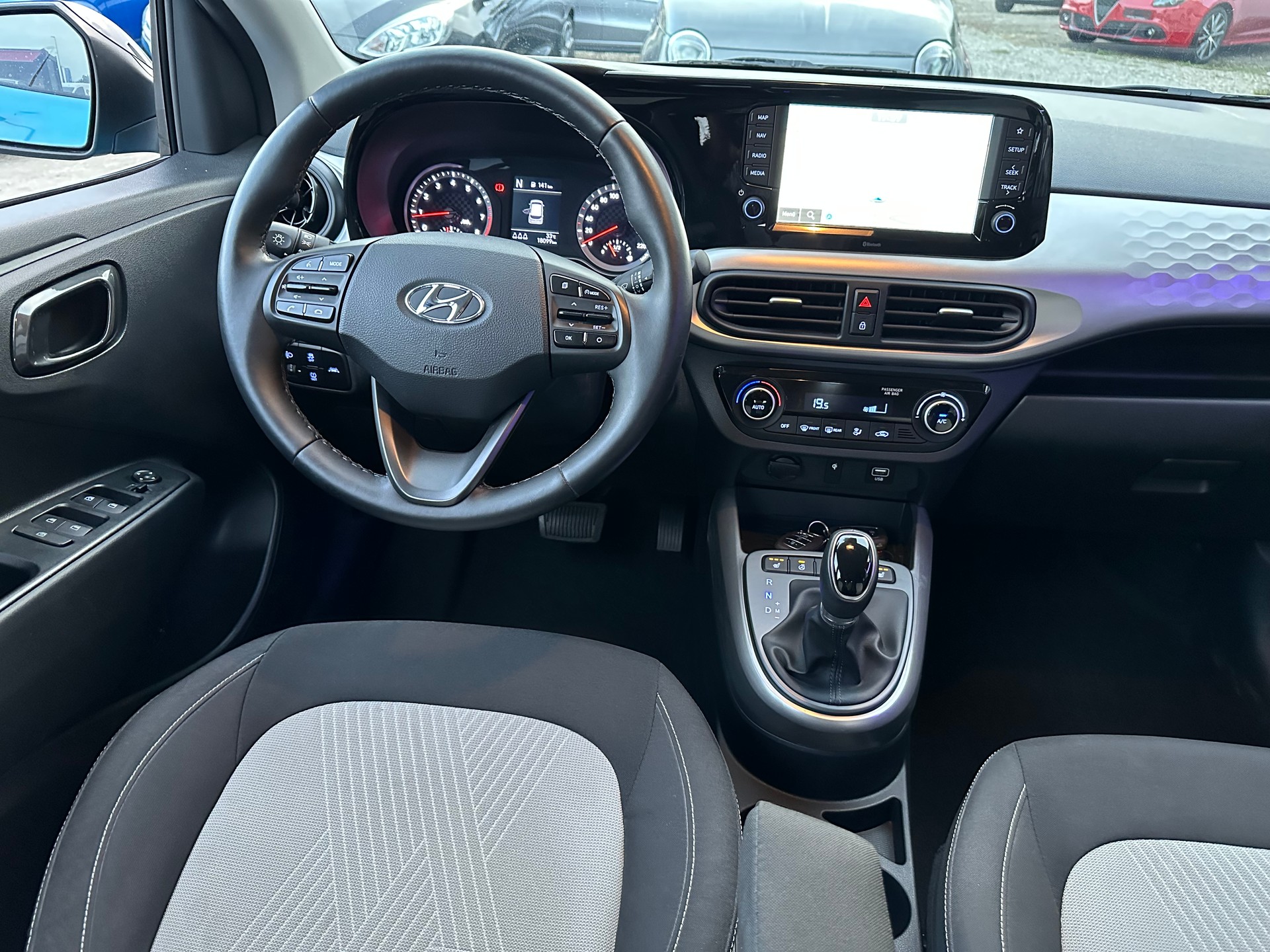 HYUNDAI i10 1.2 Vertex Automat-image-15