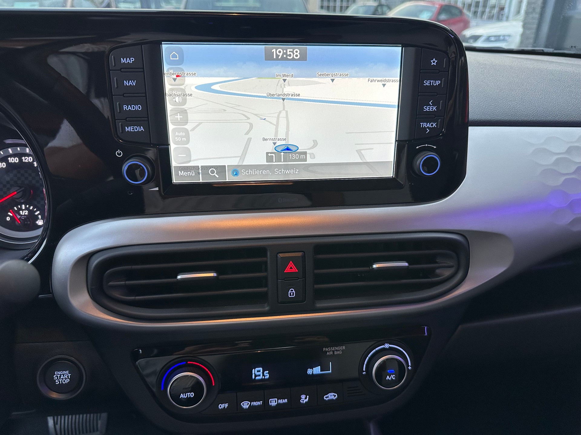 HYUNDAI i10 1.2 Vertex Automat-image-22