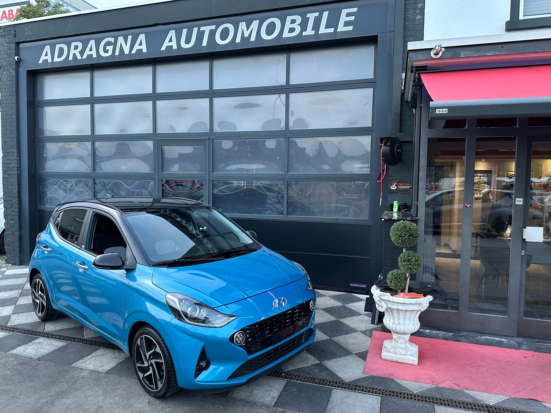 HYUNDAI i10 1.2 Vertex Automat-showroom-element-1