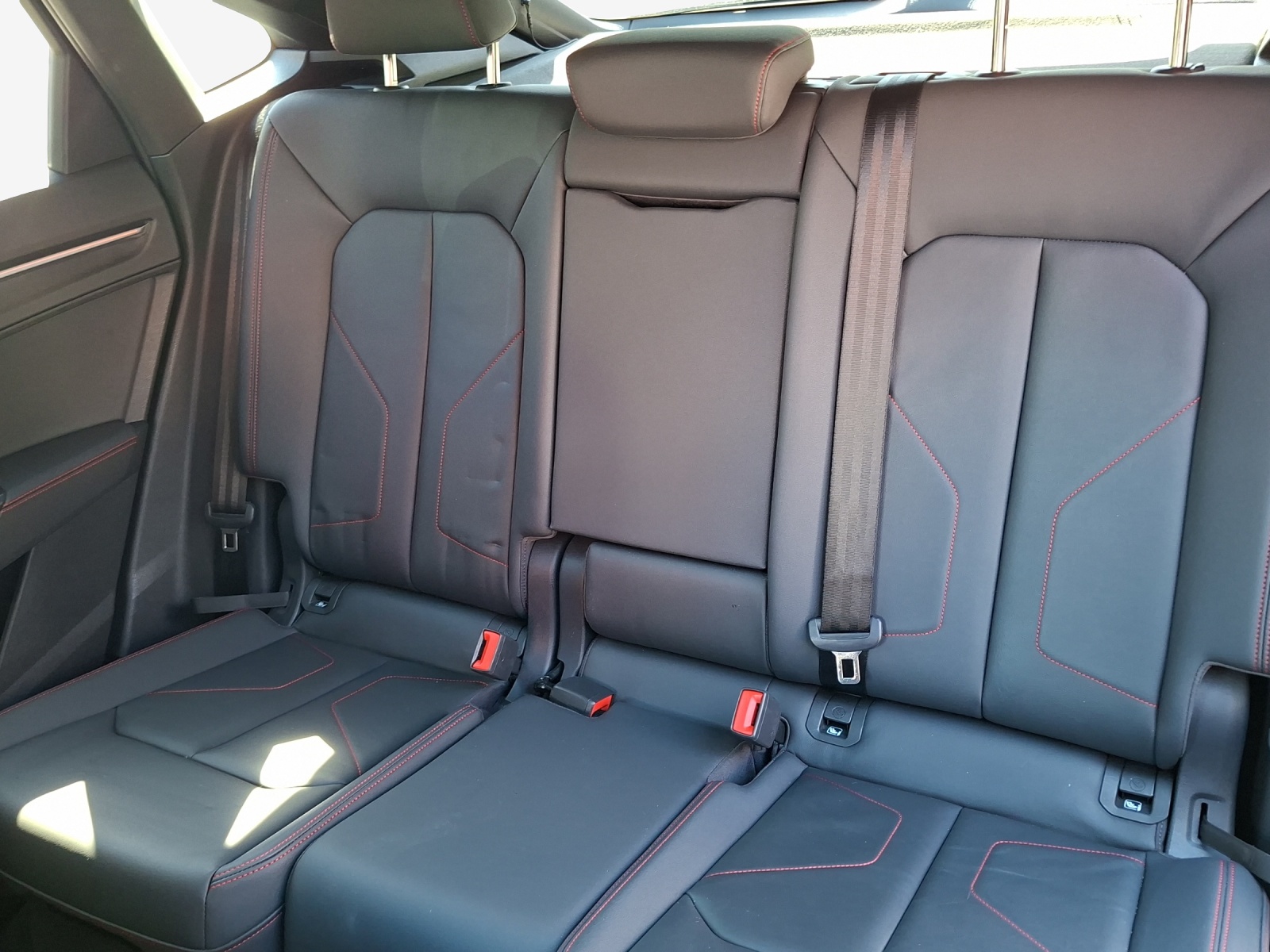 AUDI Q3 Sportback 45 TFSI e S line S-tronic-image-11