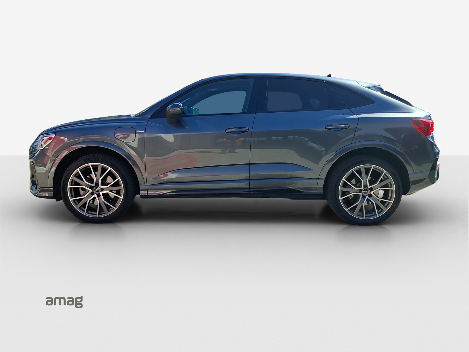 AUDI Q3 Sportback 45 TFSI e S line S-tronic-image-1