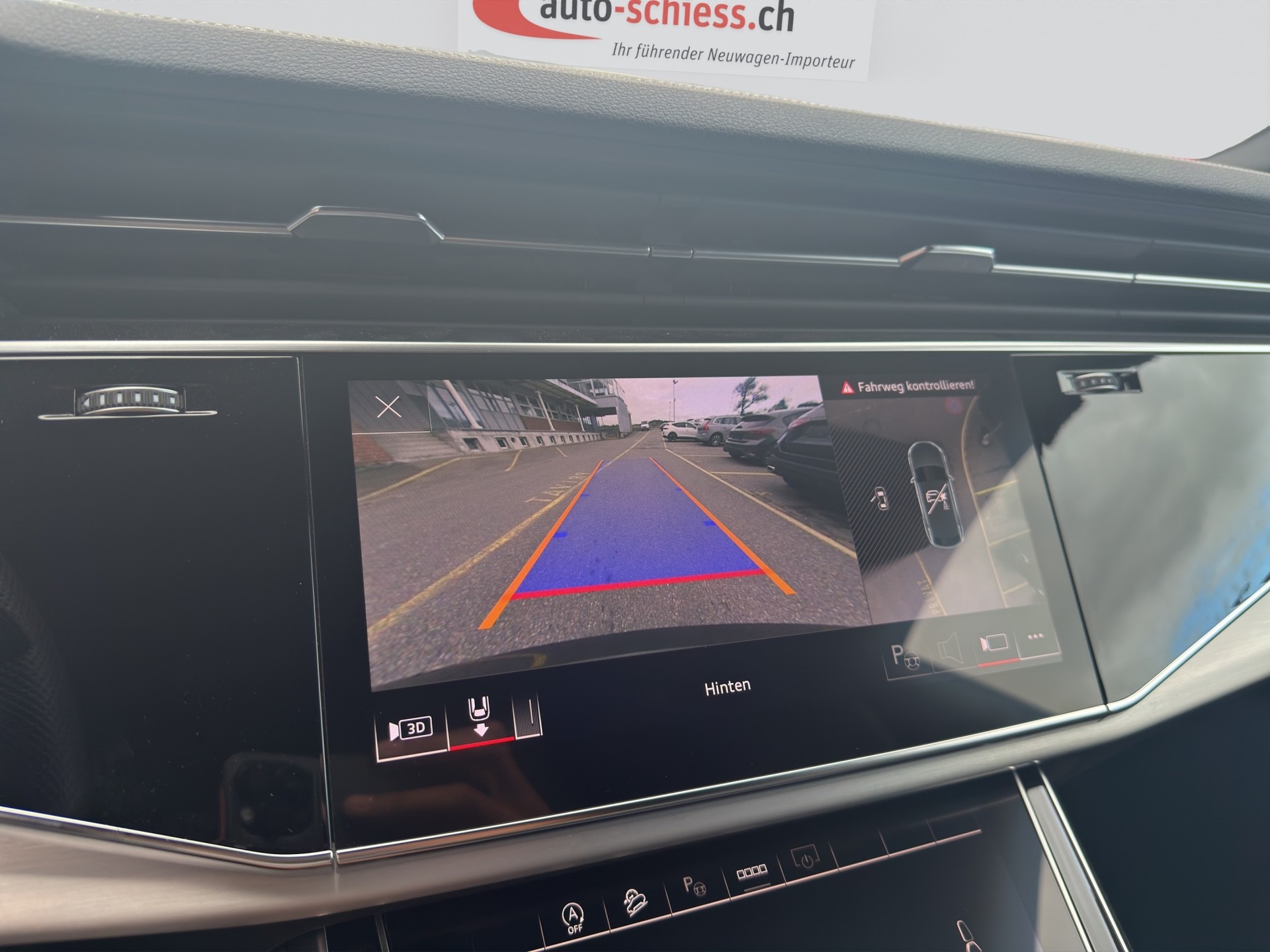 AUDI Q8 55 S-Line 3.0 TFSI quattro BLACK-image-13