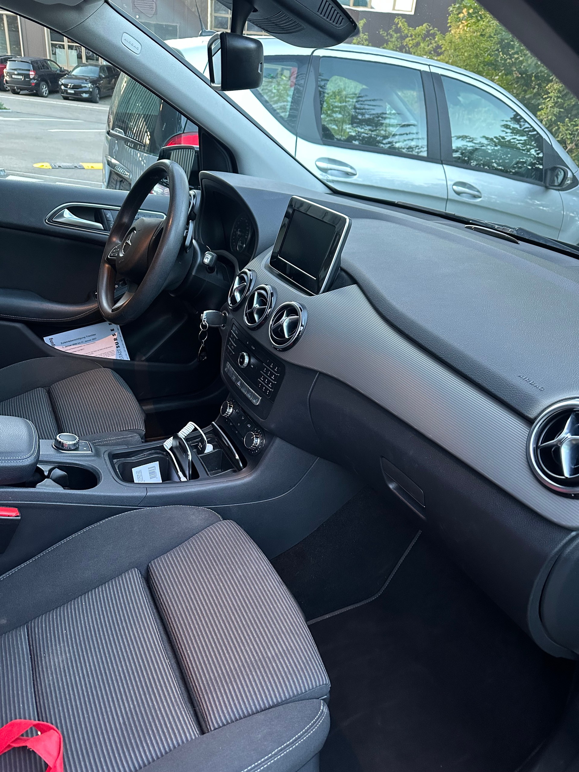 MERCEDES-BENZ B 220 CDI 4Matic 7G-DCT-image-9