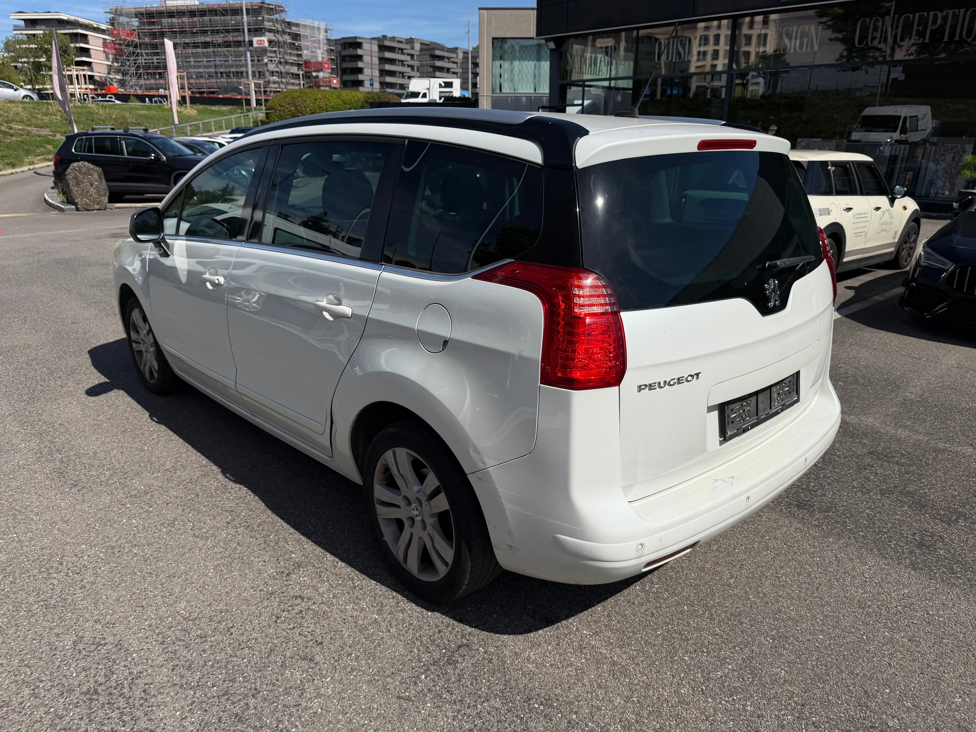 PEUGEOT 5008 2.0 HDI Sport Pack-image-3