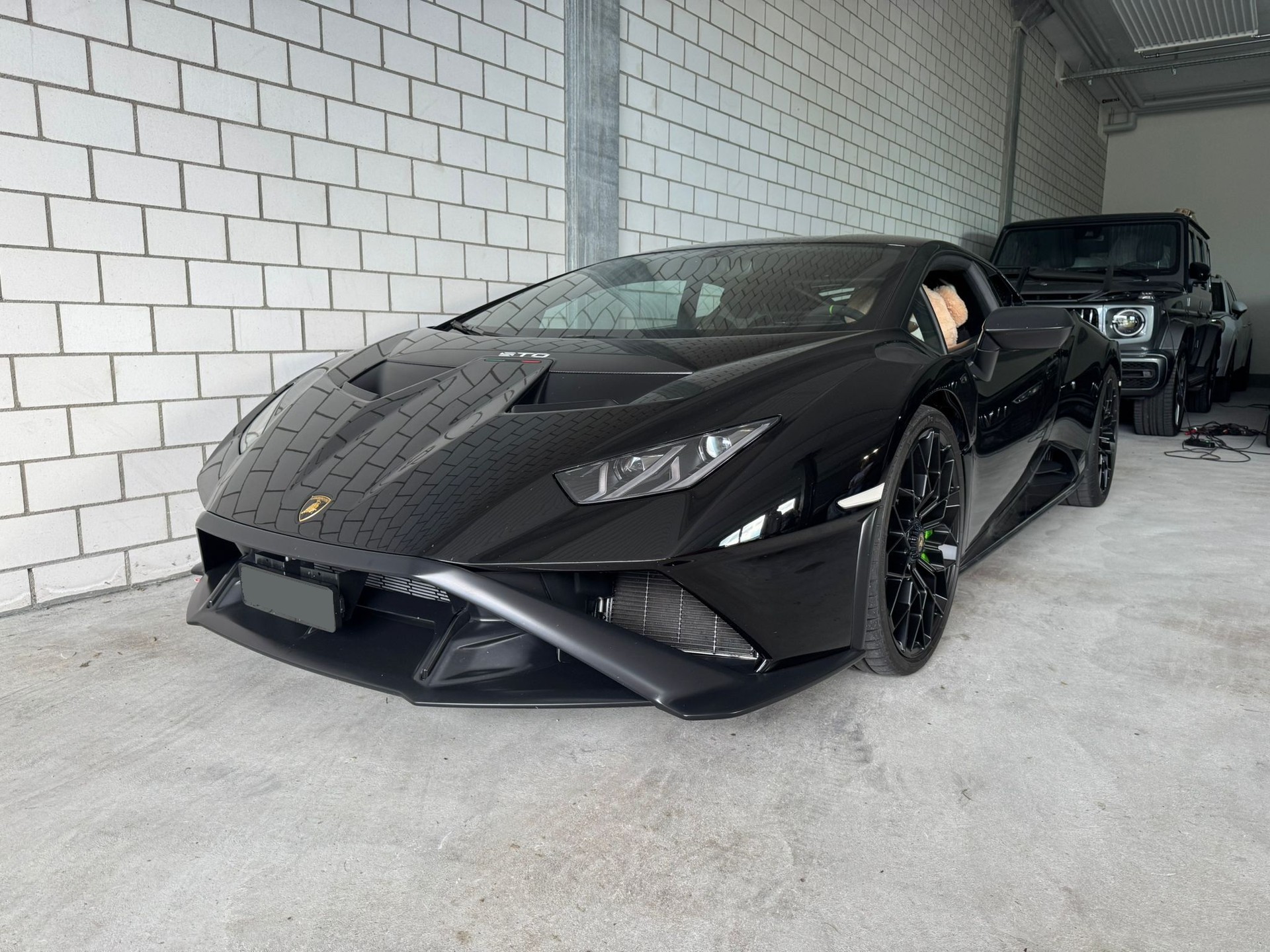 LAMBORGHINI Huracan STO Coupé DCT RWD Full Carbon-image-1