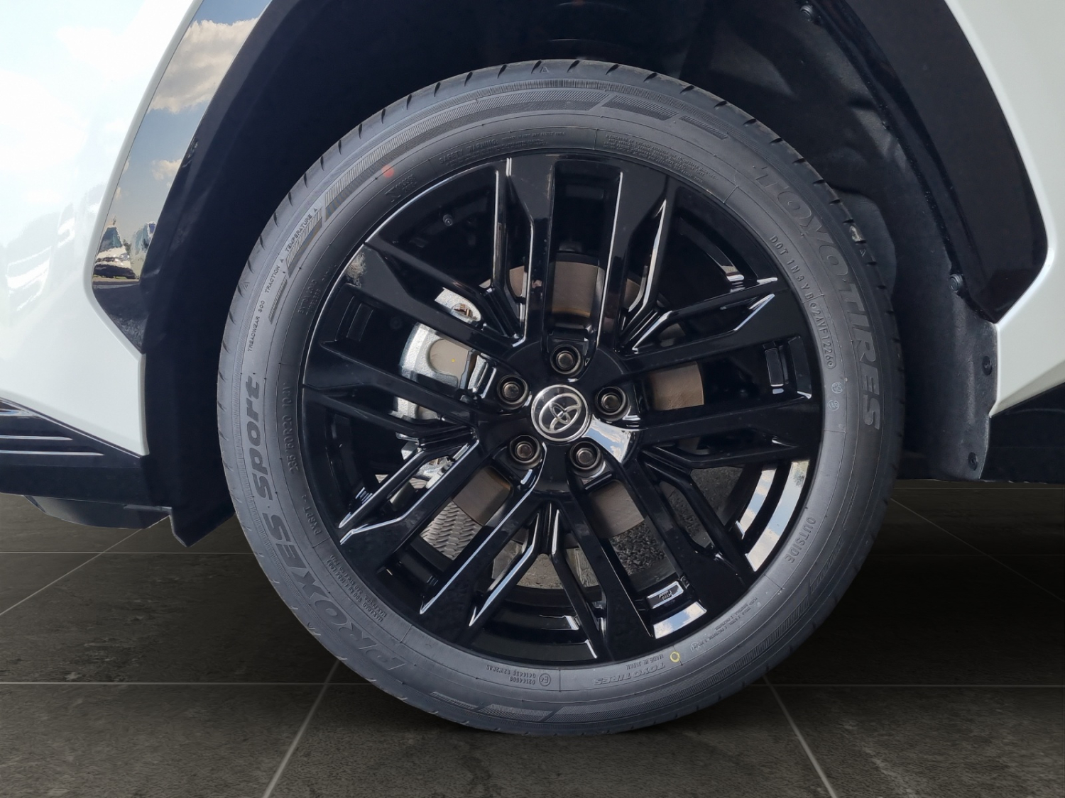 TOYOTA RAV4 2.5 HEV Style-image-18