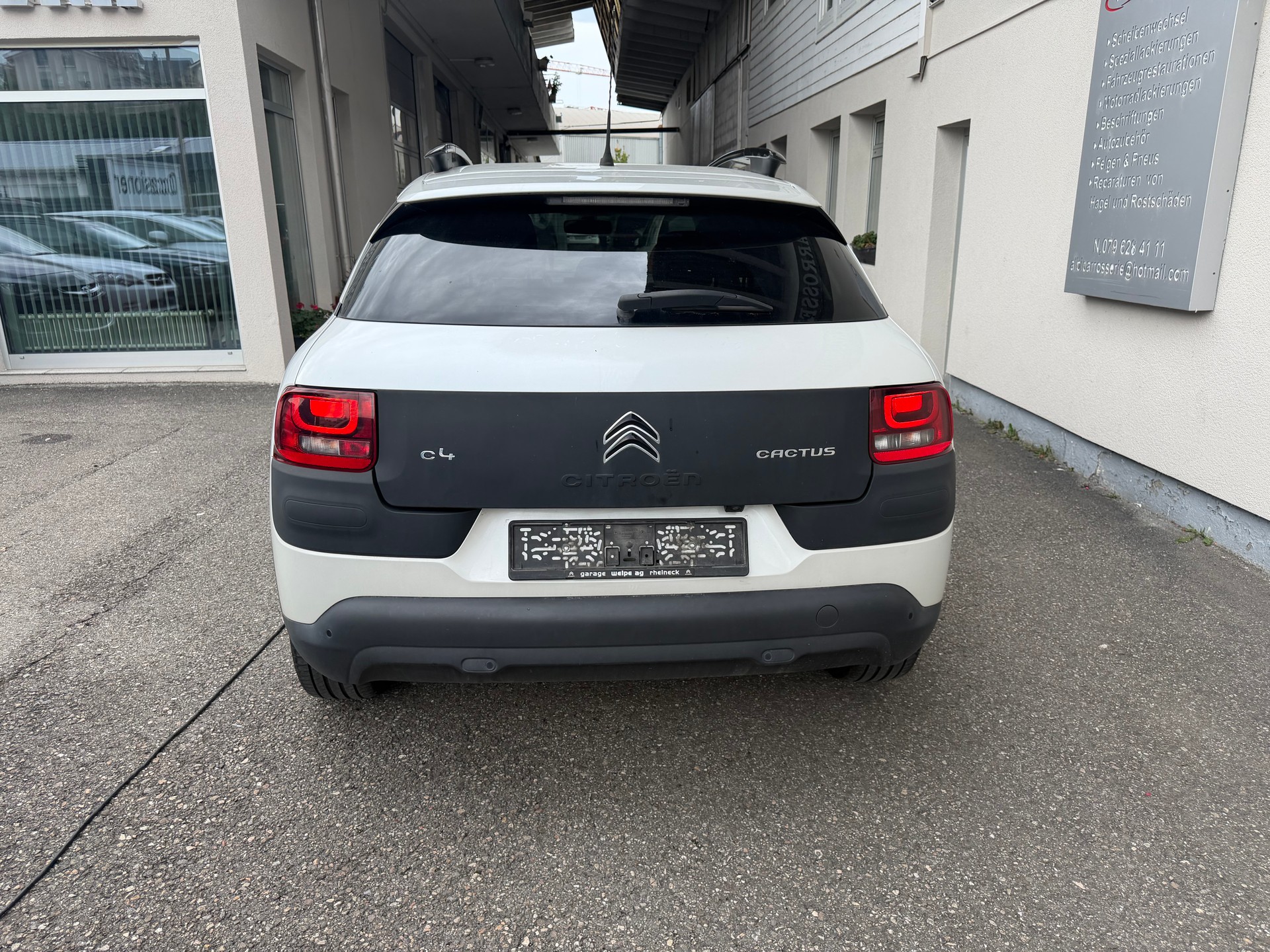 CITROEN C4 Cactus 1.2 e-THP Feel-image-5