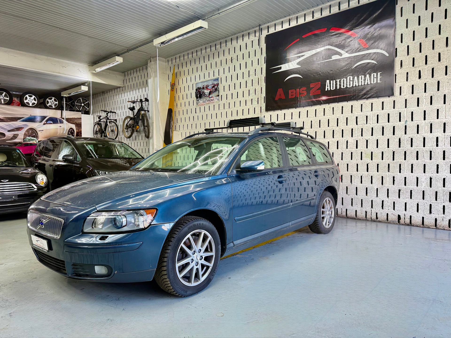 VOLVO V50 T5 AWD Summum-image-0