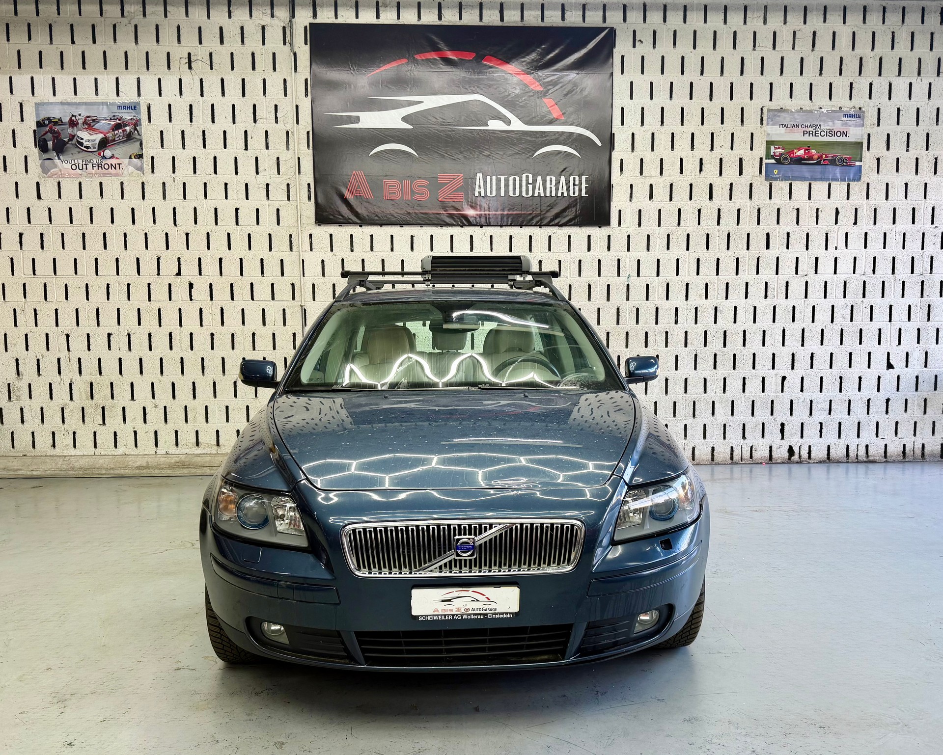 VOLVO V50 T5 AWD Summum-image-1