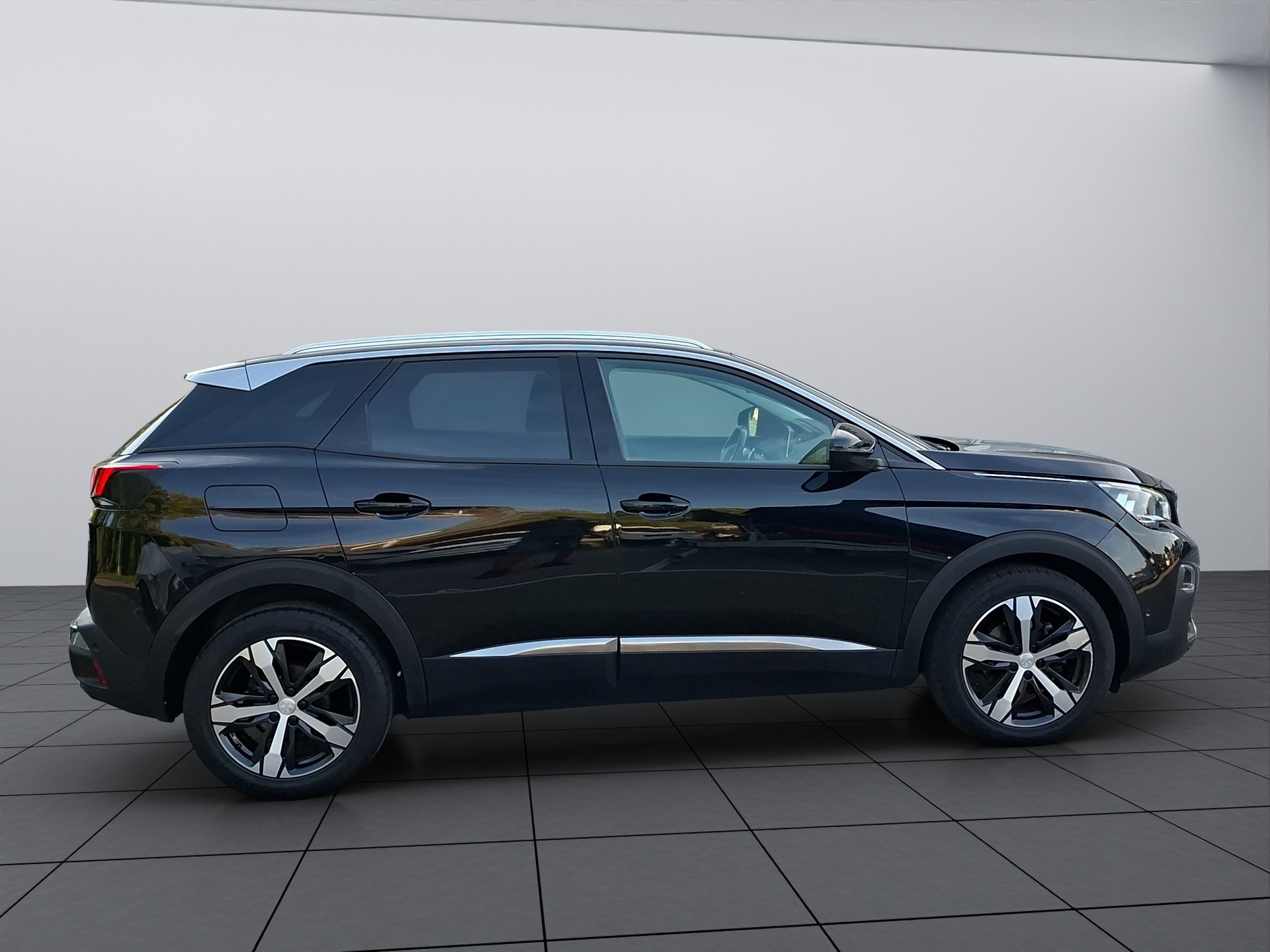 PEUGEOT 3008 1.2 PureTech Allure EAT-image-6