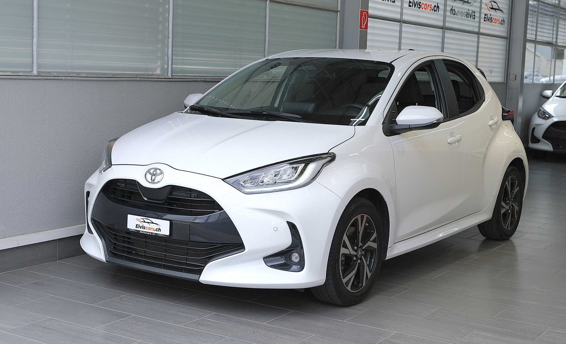 TOYOTA Yaris 1.5 Trend e-CVT-image-7