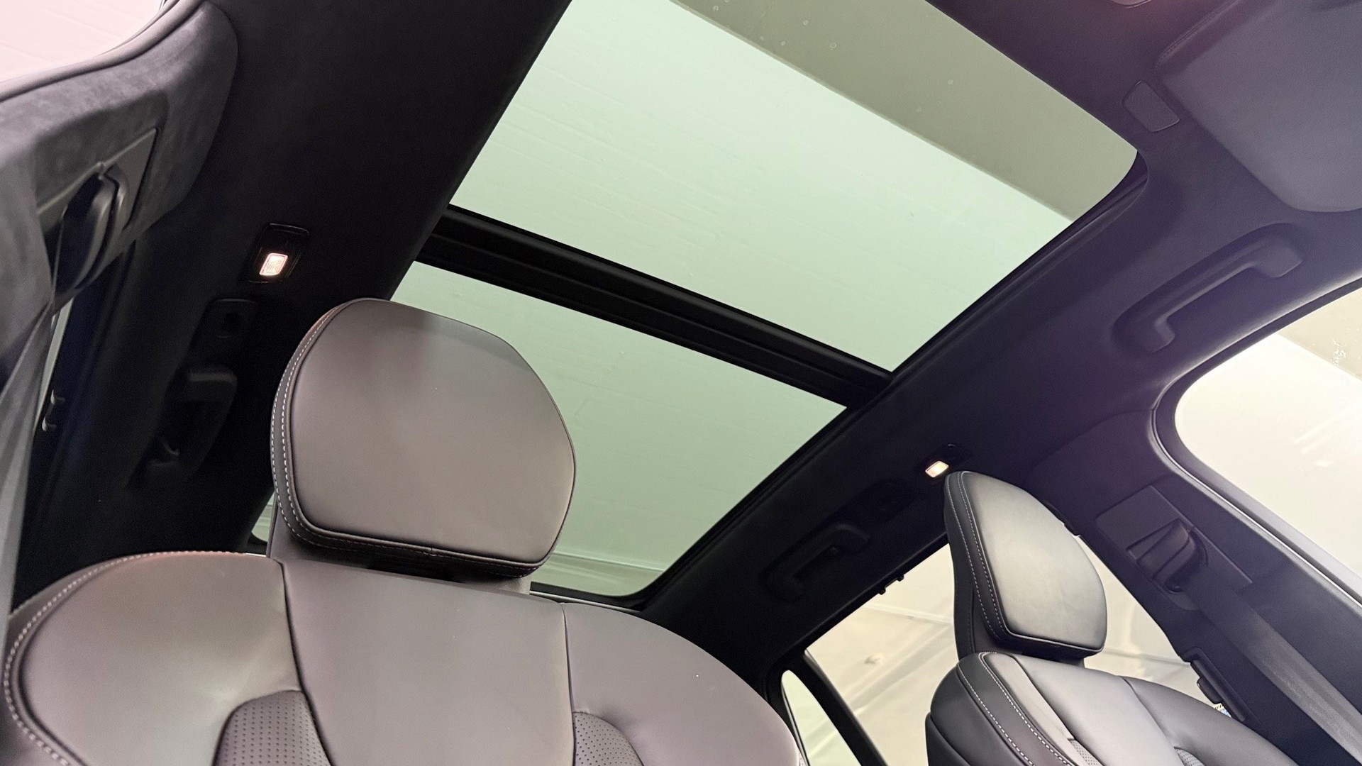 VOLVO XC90 2.0 T8 TE Black Edition e-image-12