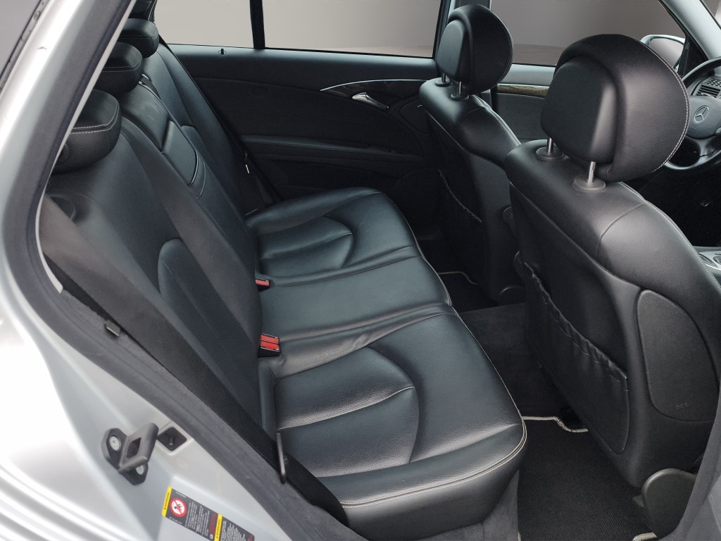 MERCEDES-BENZ E 350T Avantgarde-image-14