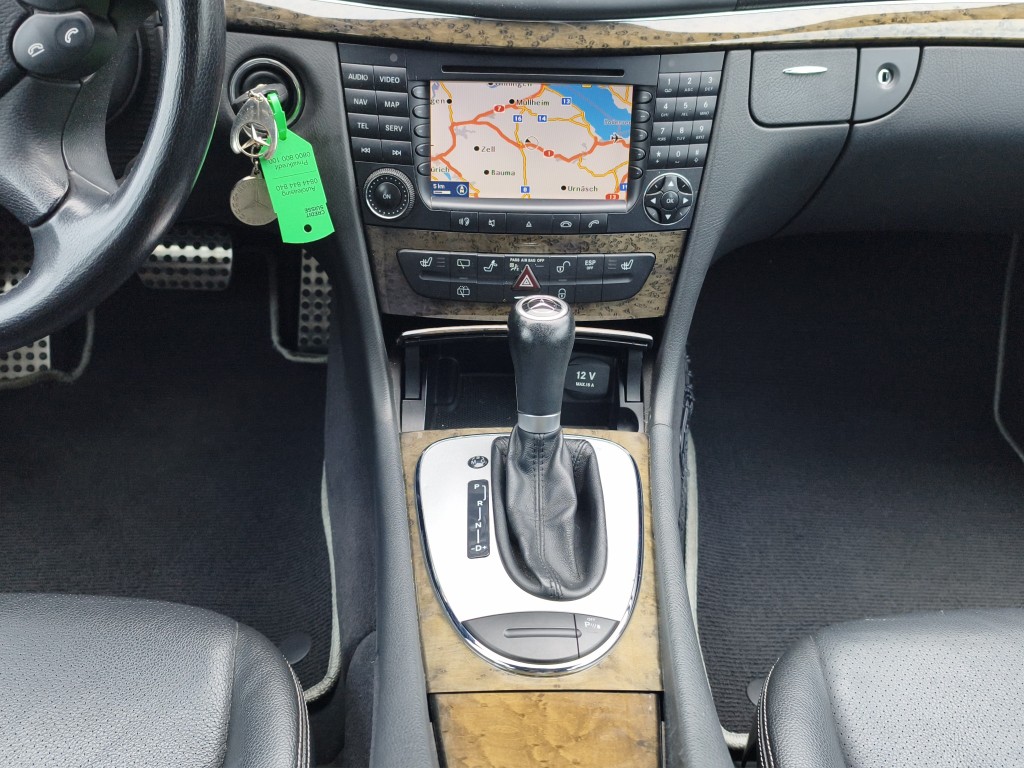 MERCEDES-BENZ E 350T Avantgarde-image-6