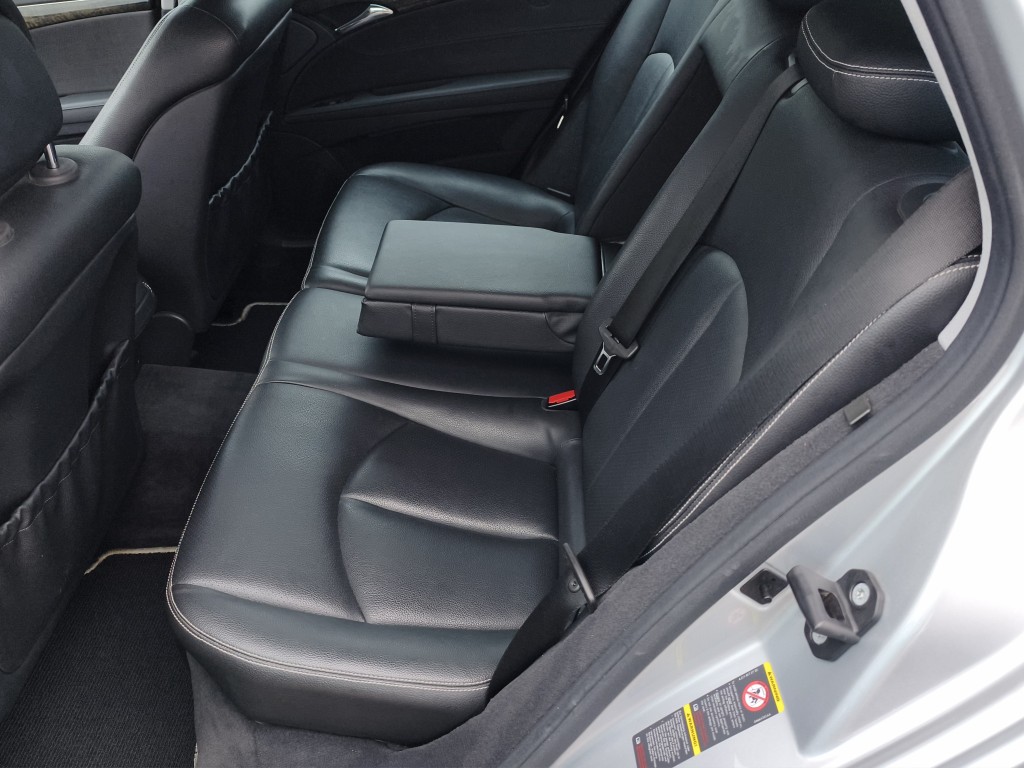MERCEDES-BENZ E 350T Avantgarde-image-3