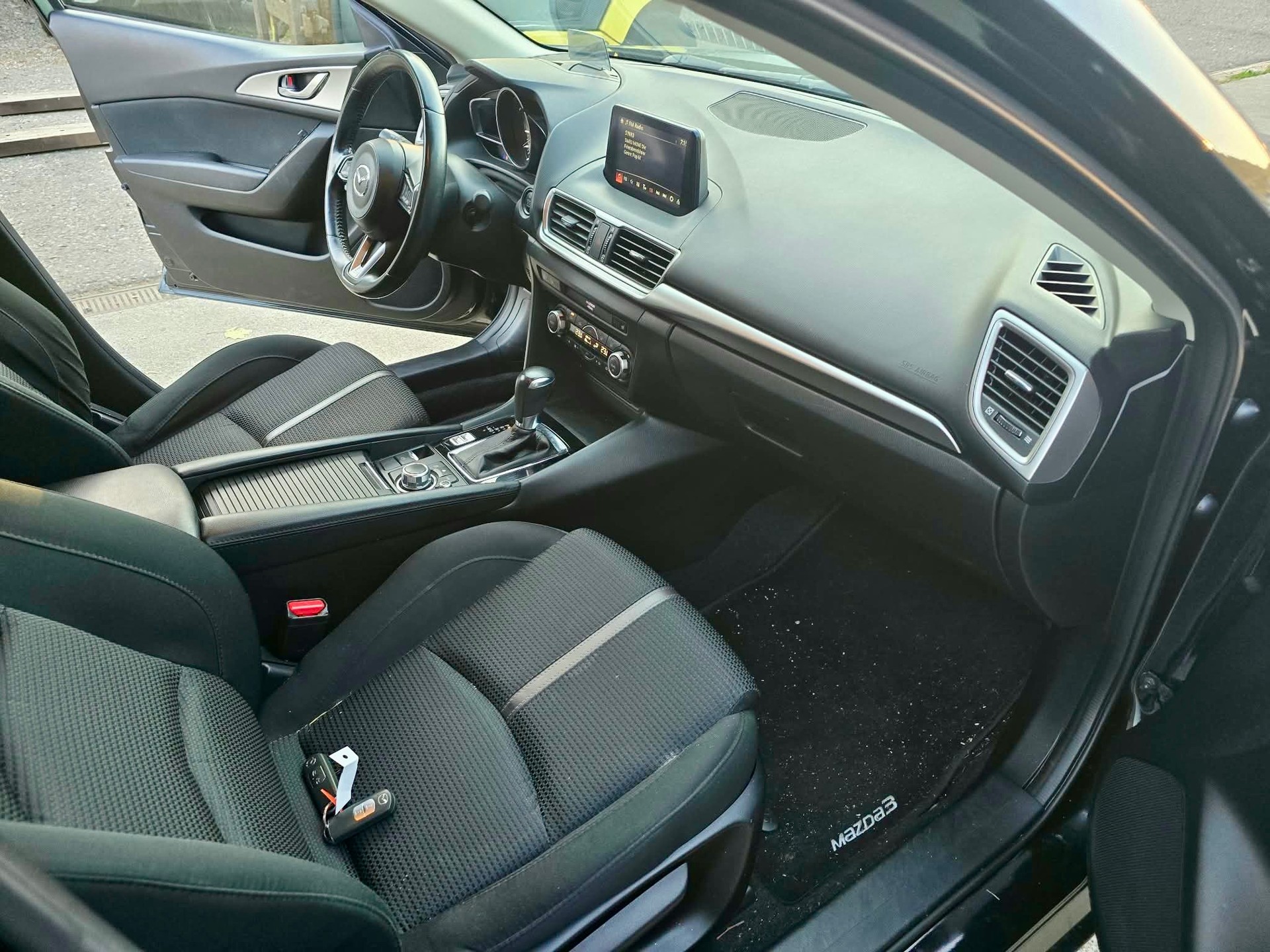 MAZDA 3 SKYACTIV-G 120 Ambition Plus Automat-image-9