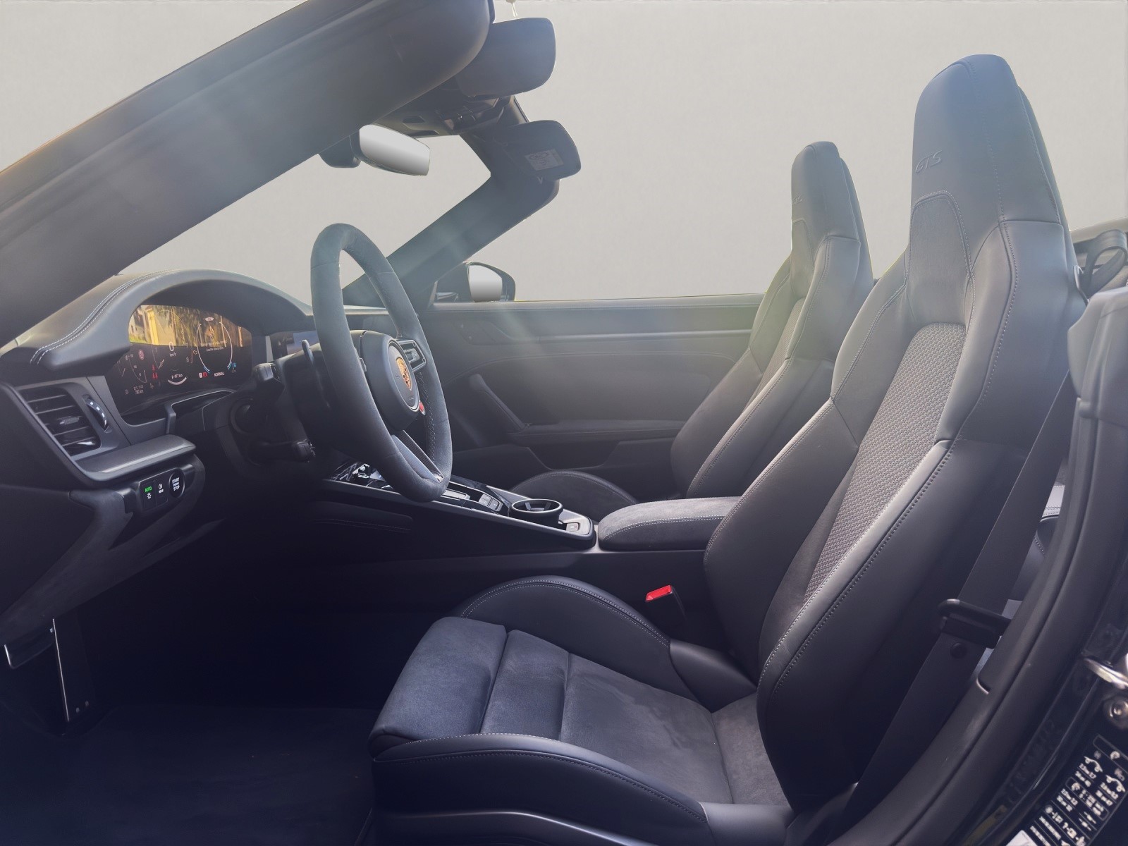 PORSCHE 911 Cabriolet 3.6 Carrera 4 GTS PDK-image-7