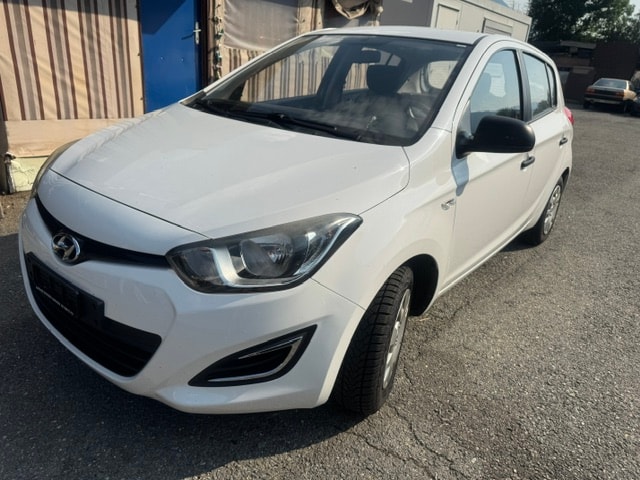 HYUNDAI i20 1.2 Comfort-image-3