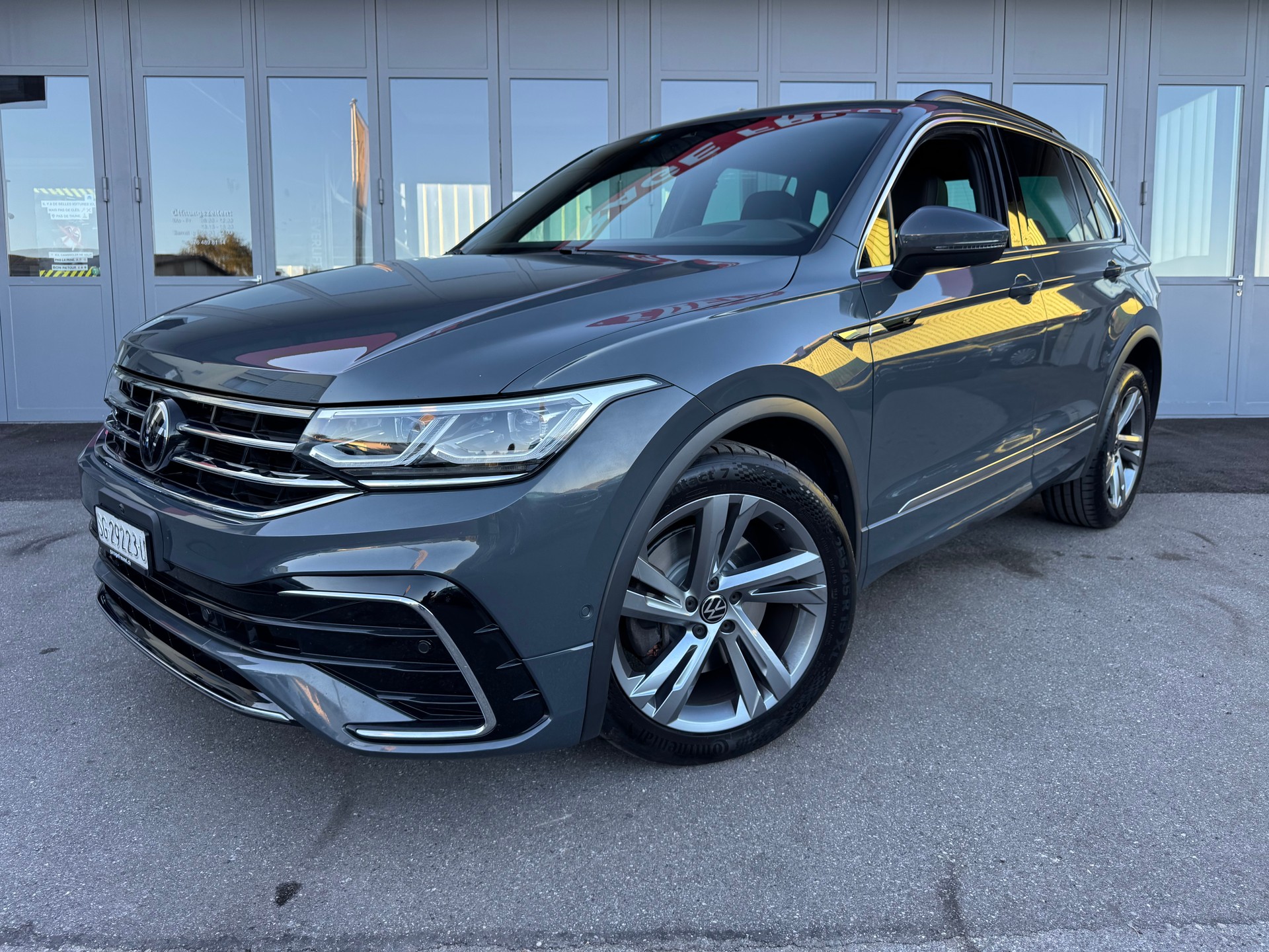 VW Tiguan 2.0TSI R-Line 4Motion DSG-image-0