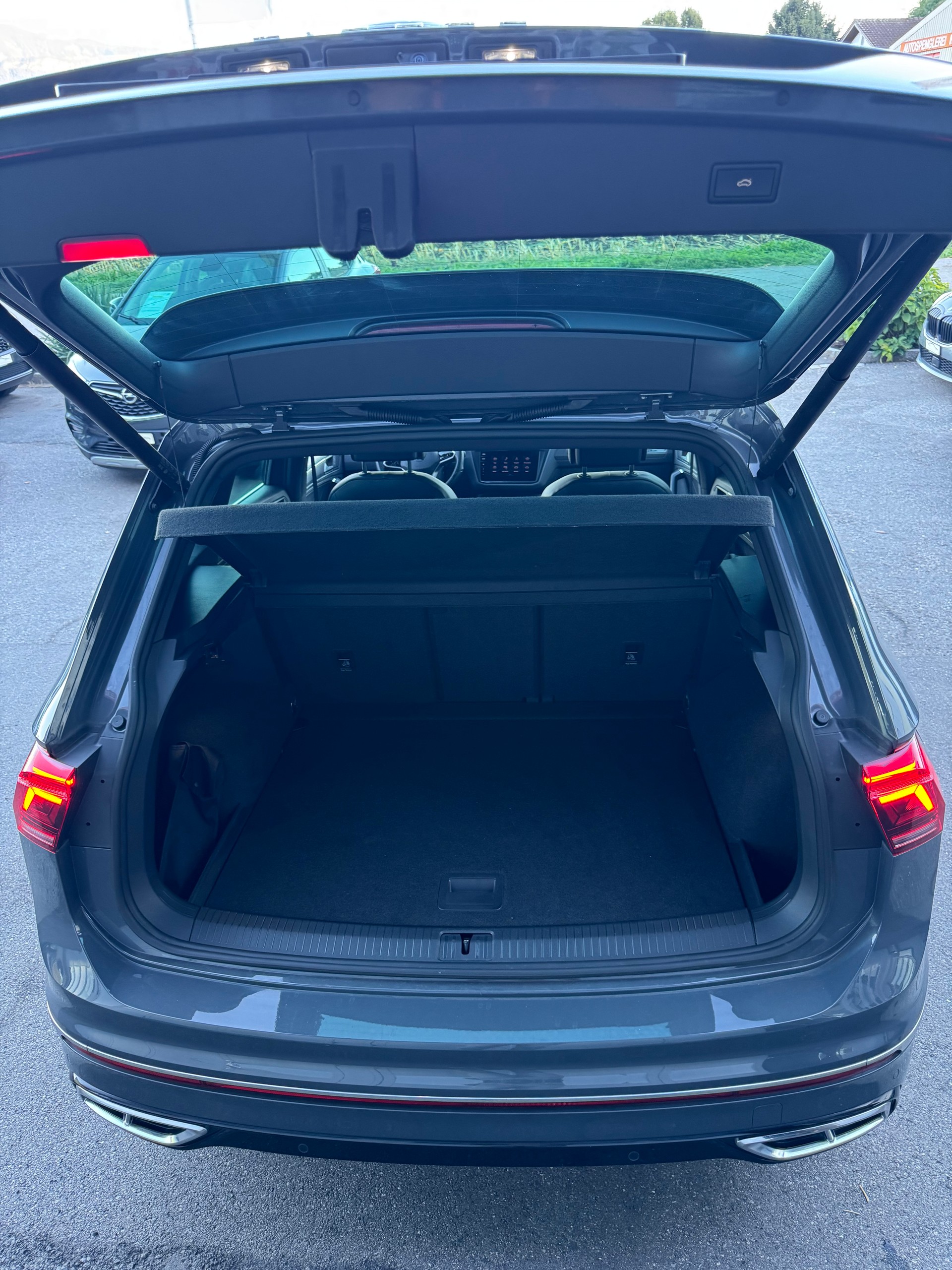 VW Tiguan 2.0TSI R-Line 4Motion DSG-image-20