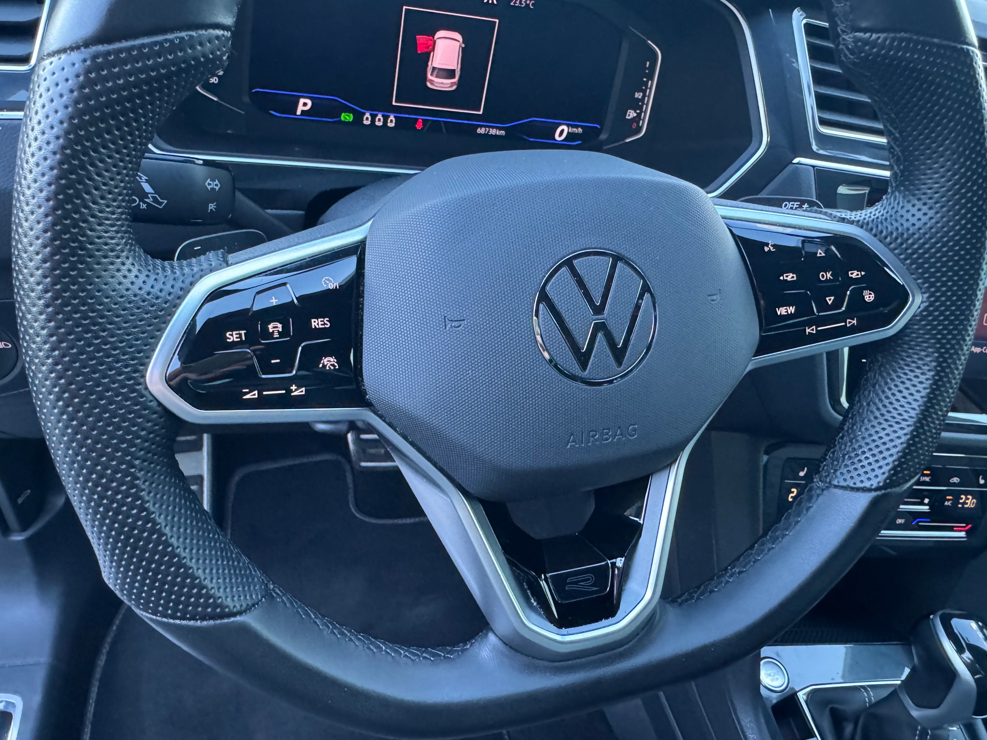 VW Tiguan 2.0TSI R-Line 4Motion DSG-image-27