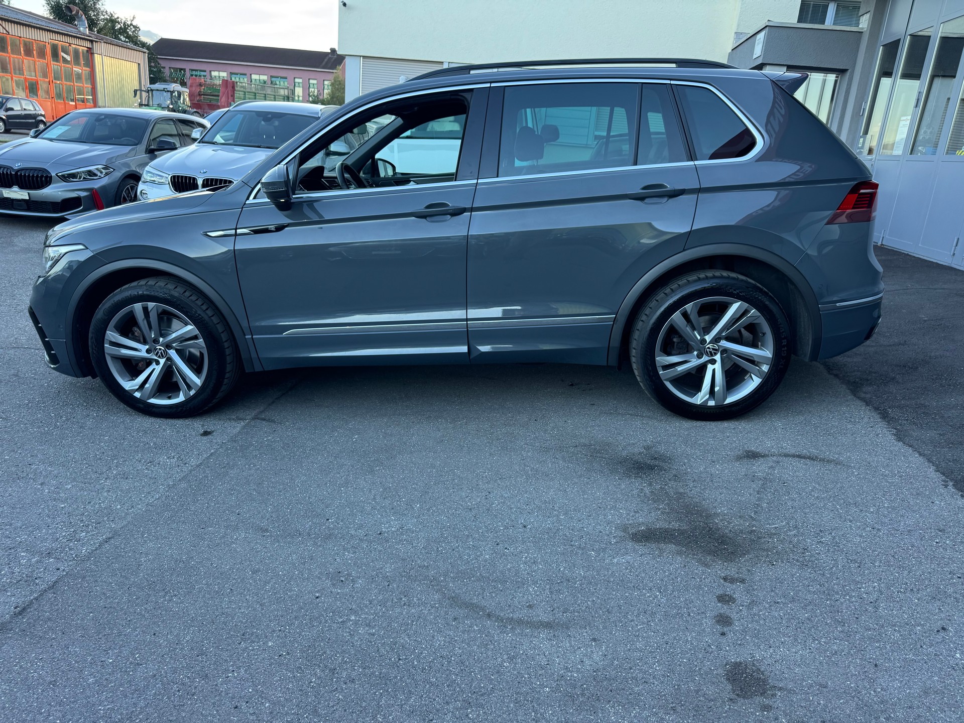 VW Tiguan 2.0TSI R-Line 4Motion DSG-image-7