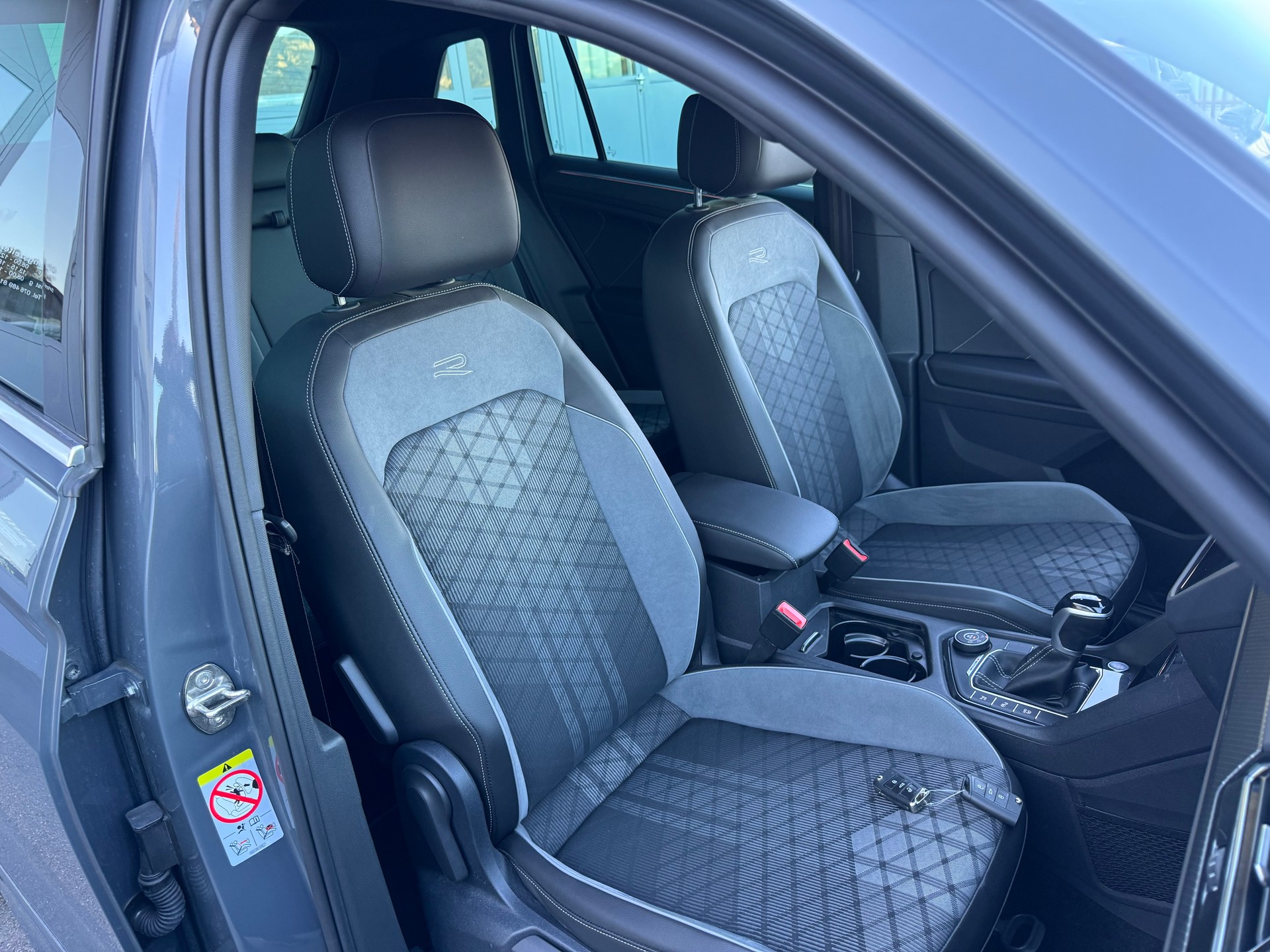 VW Tiguan 2.0TSI R-Line 4Motion DSG-image-14