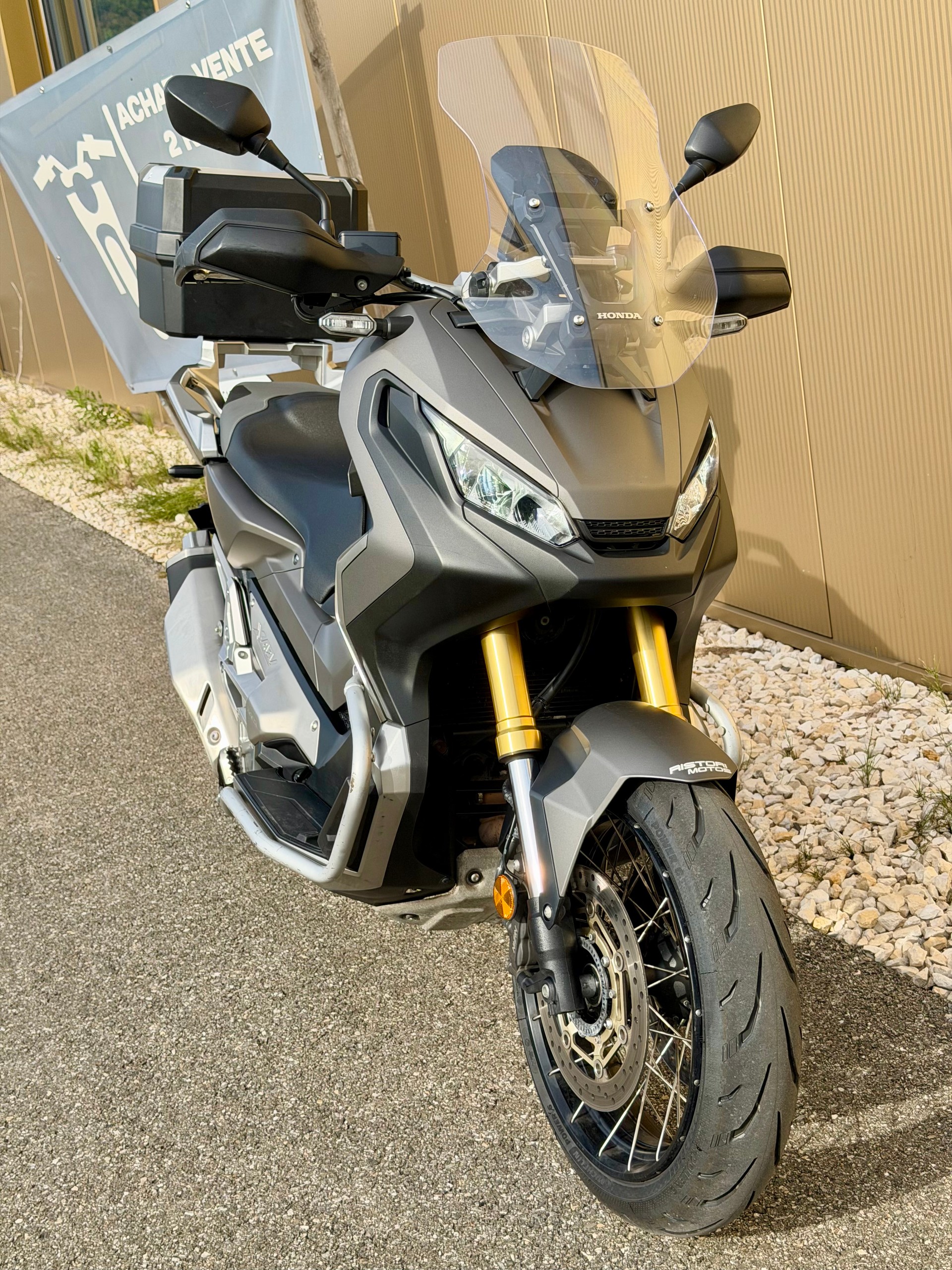 HONDA X-ADV 750 ABS
