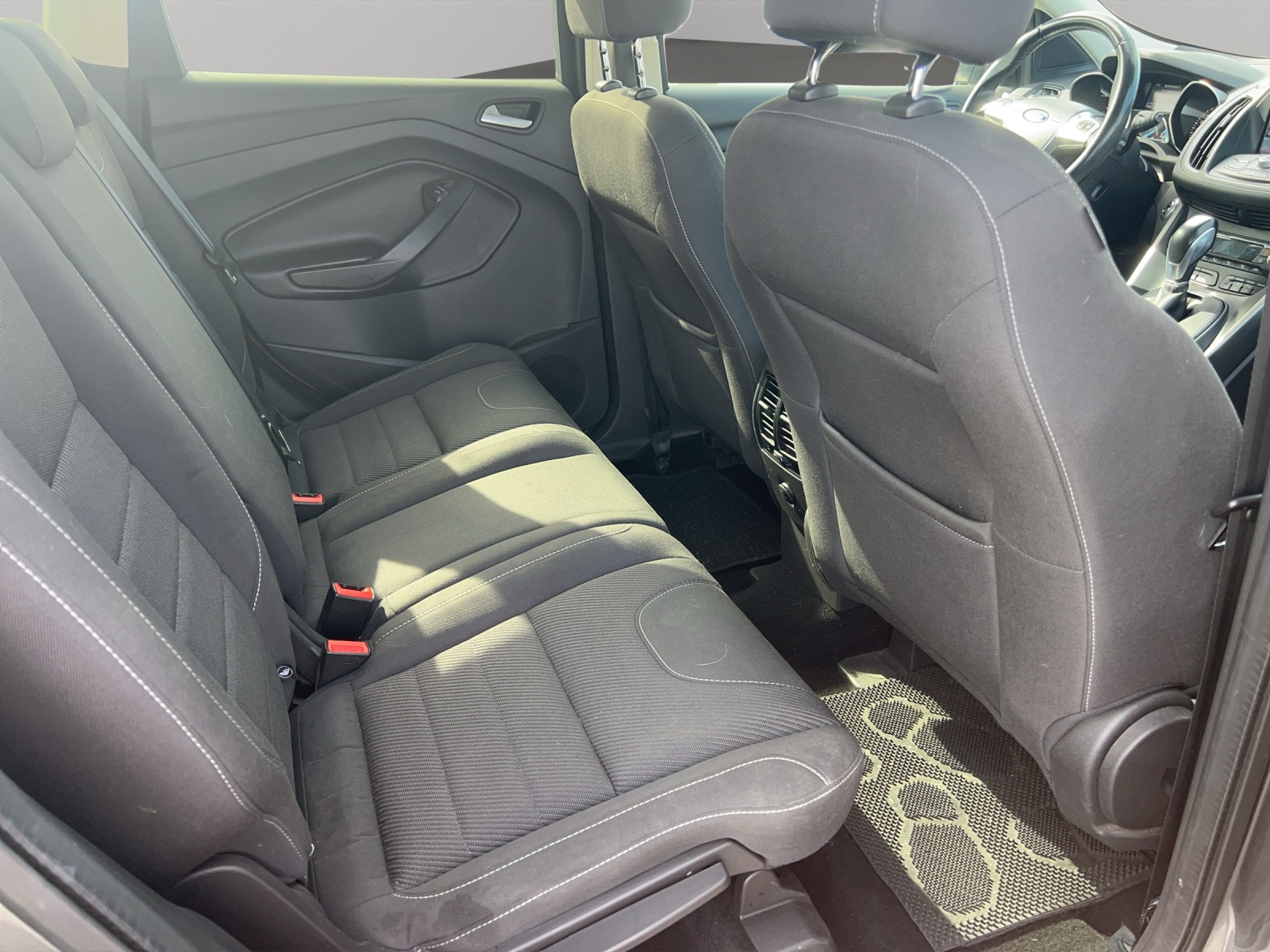 FORD Kuga 2.0 TDCi Titanium 4WD PowerShift-image-17