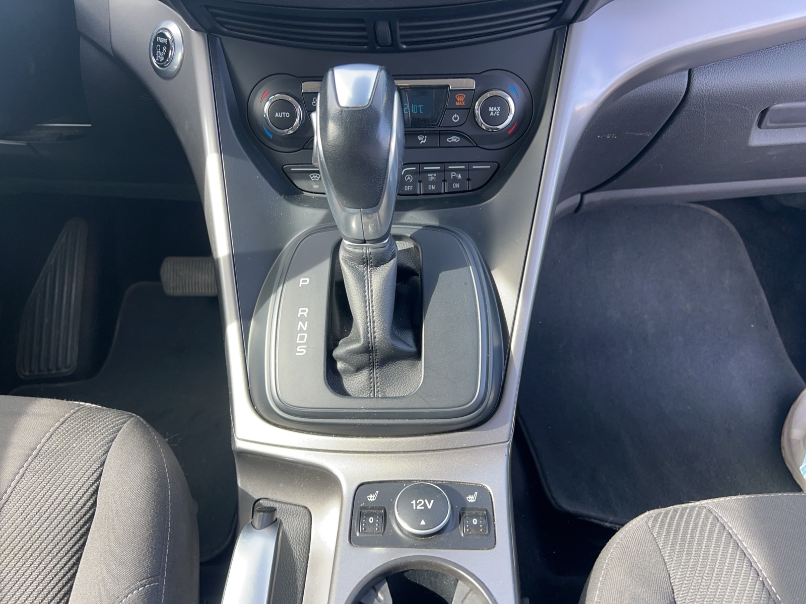 FORD Kuga 2.0 TDCi Titanium 4WD PowerShift-image-9