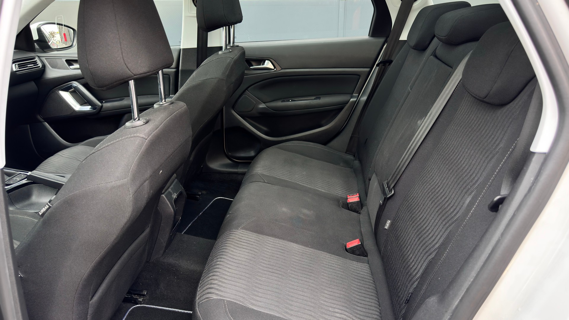 PEUGEOT 308 SW 1.6 BlueHDI Allure Automatic-image-5