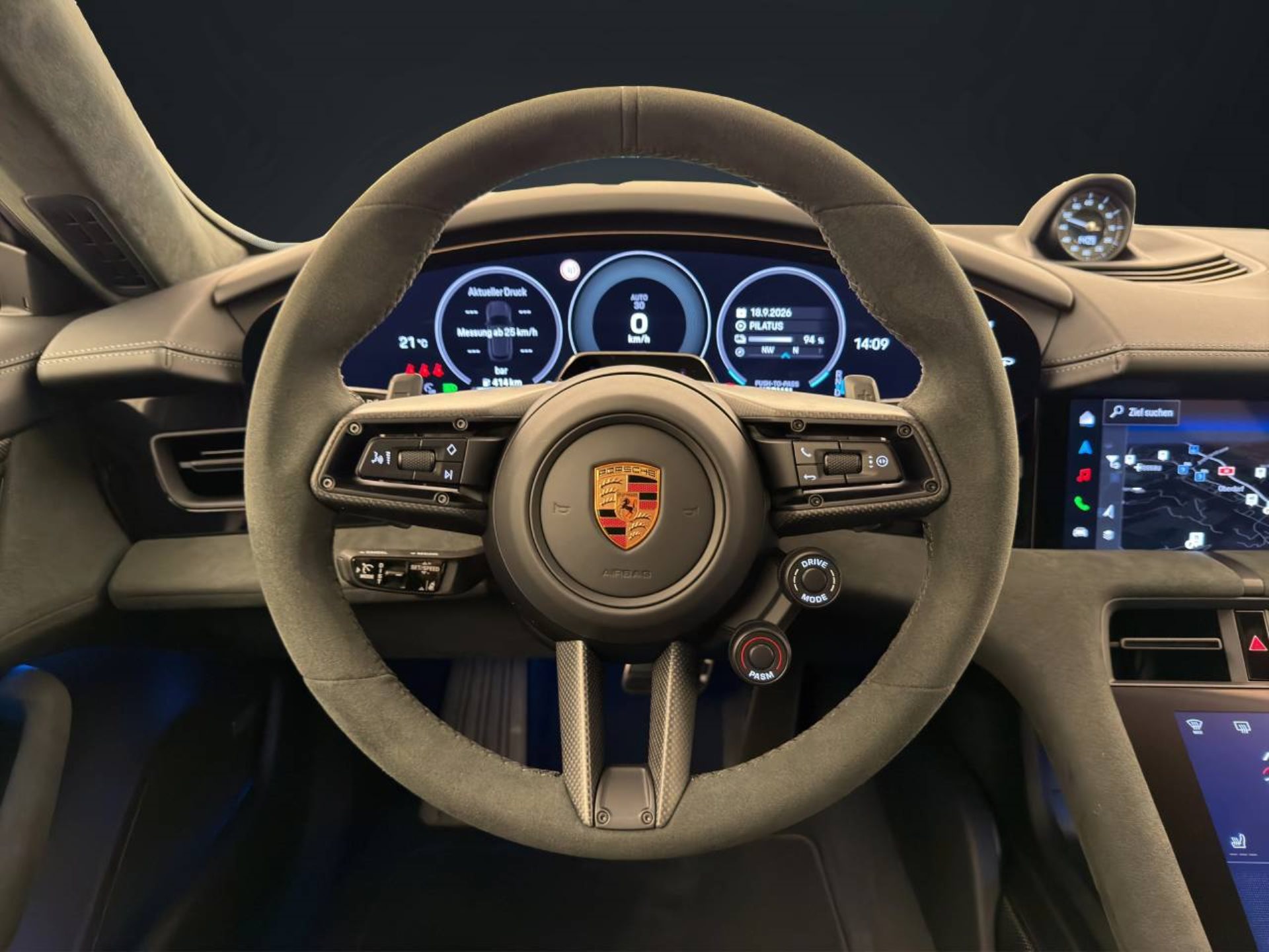 PORSCHE Taycan GTS Sport Turismo-image-12