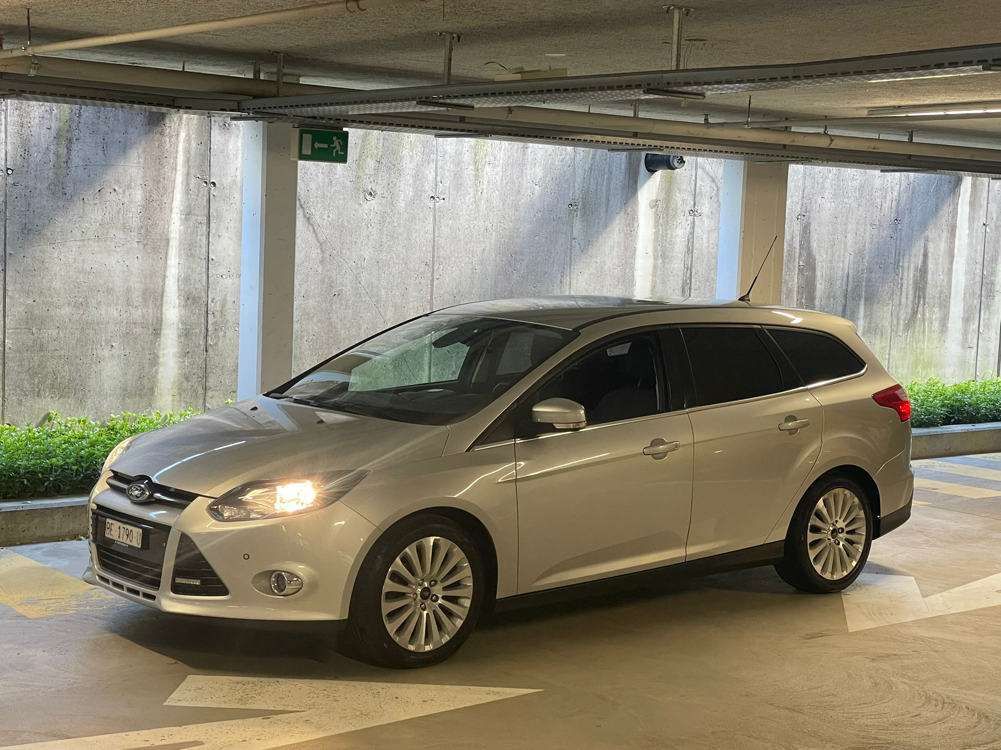 Car photo