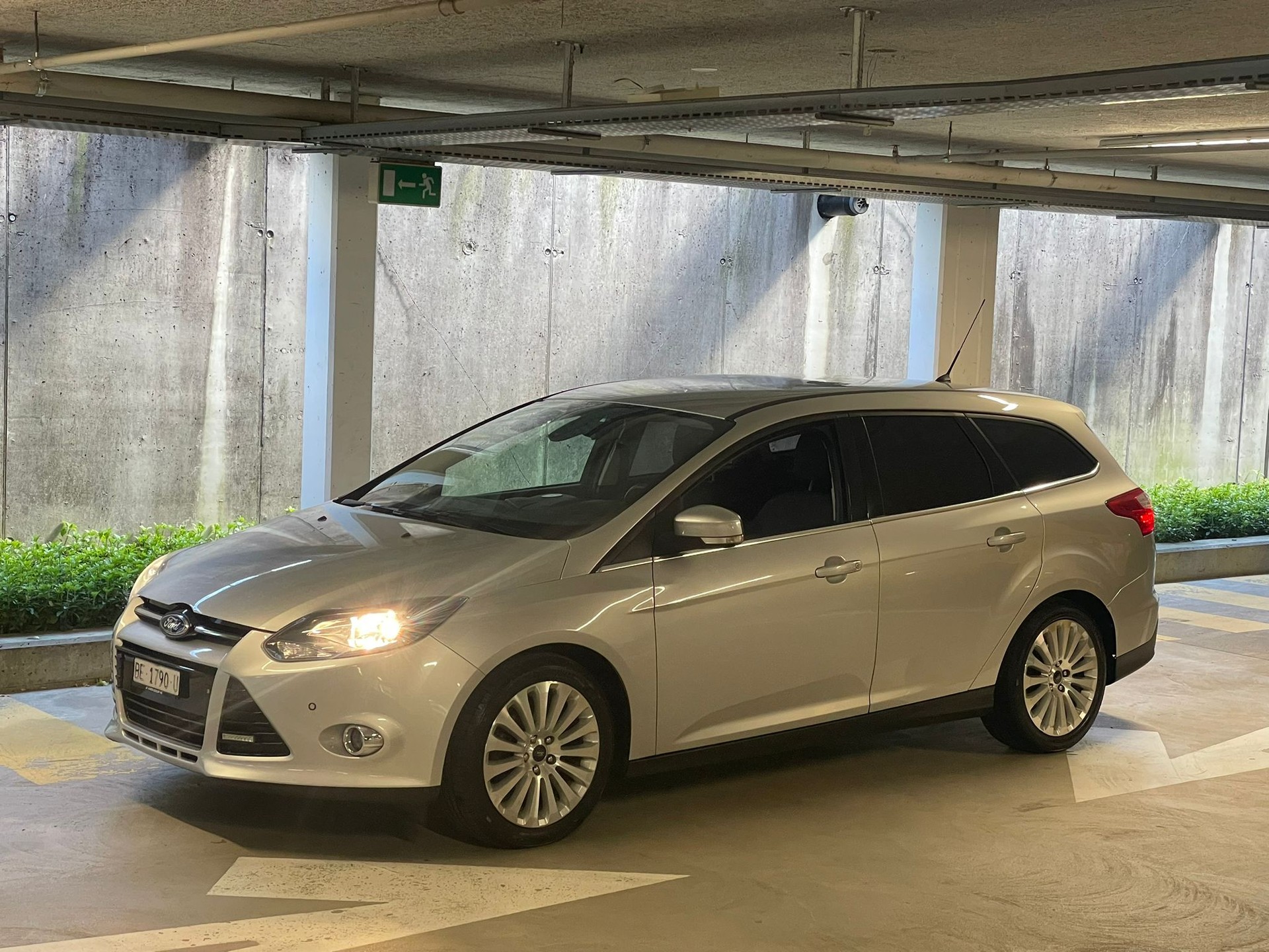 FORD Focus 1.6i VCT Titanium-image-0