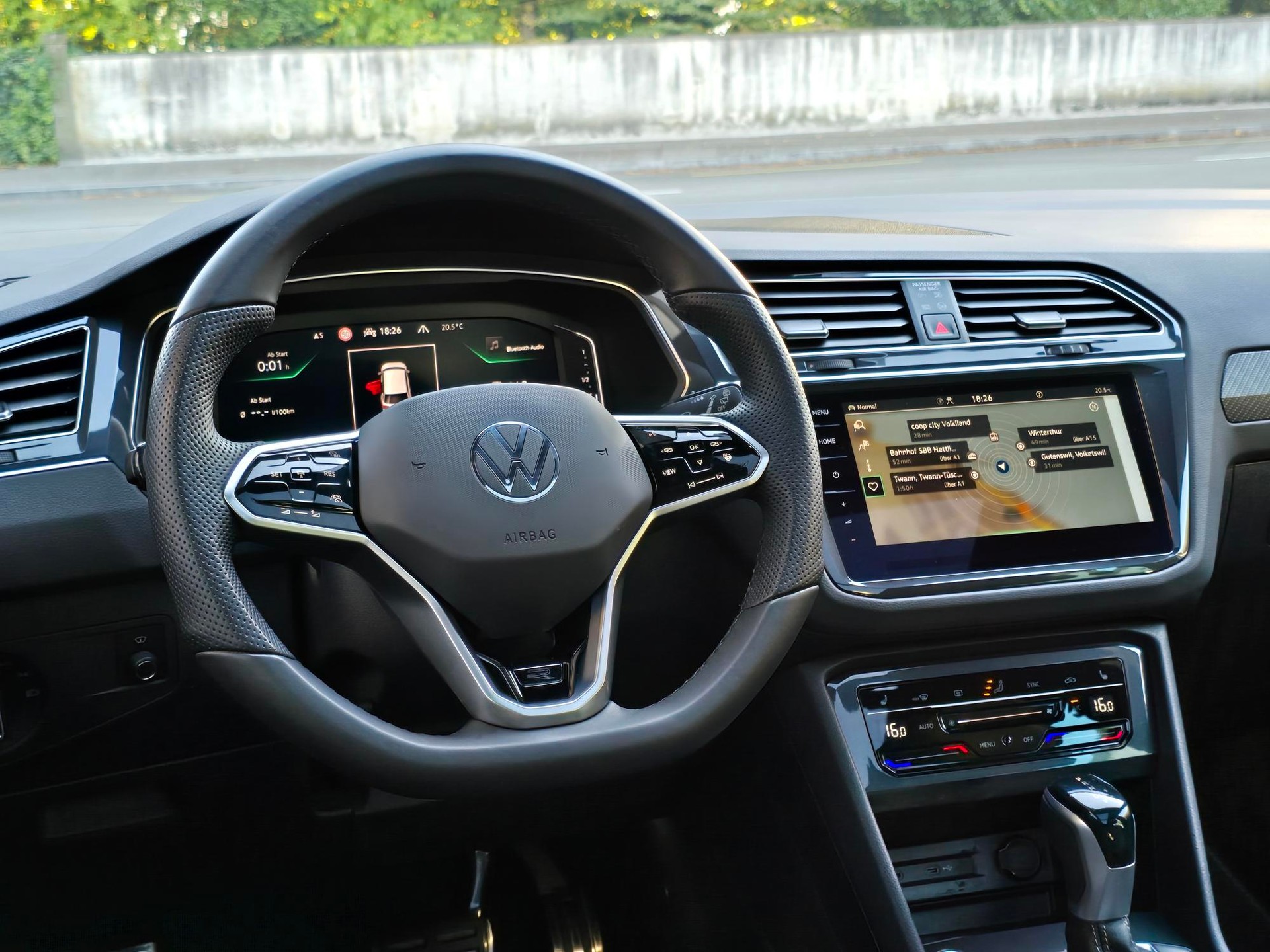 VW Tiguan 2.0TSI R-Line 4Motion DSG-image-6