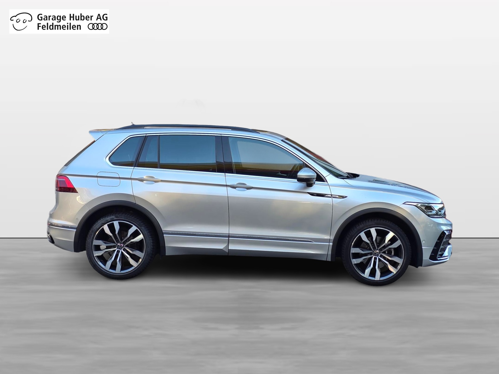 VW Tiguan 2.0TSI R-Line 4Motion DSG-showroom-element-1