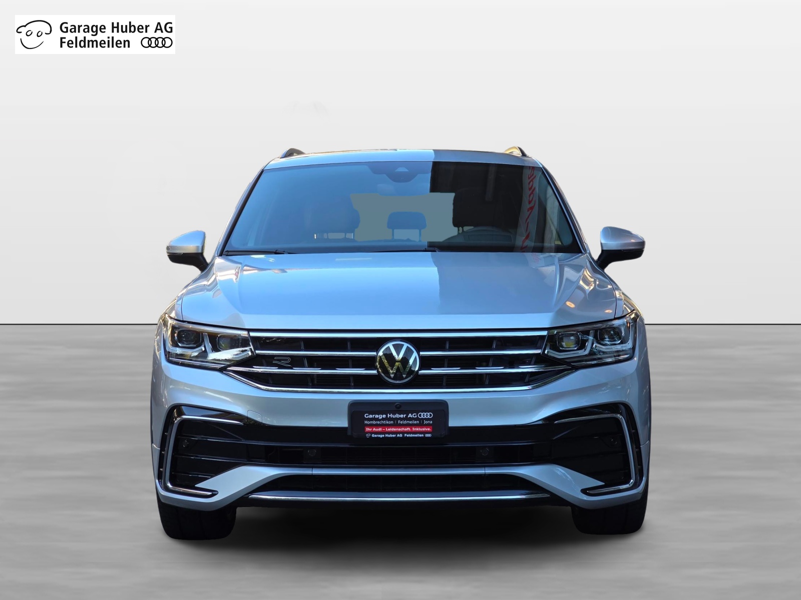 VW Tiguan 2.0TSI R-Line 4Motion DSG-showroom-element-3