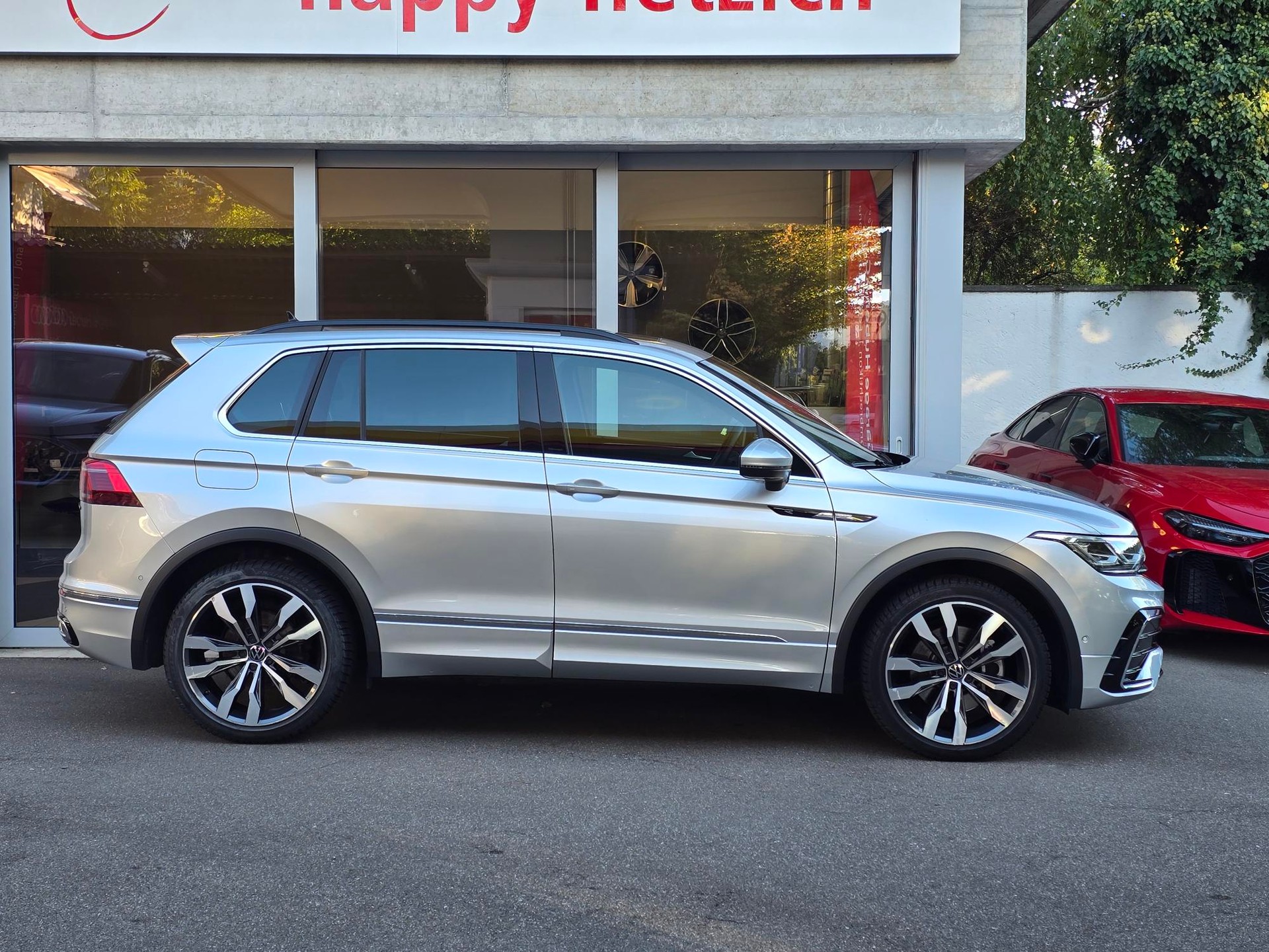 VW Tiguan 2.0TSI R-Line 4Motion DSG-image-1