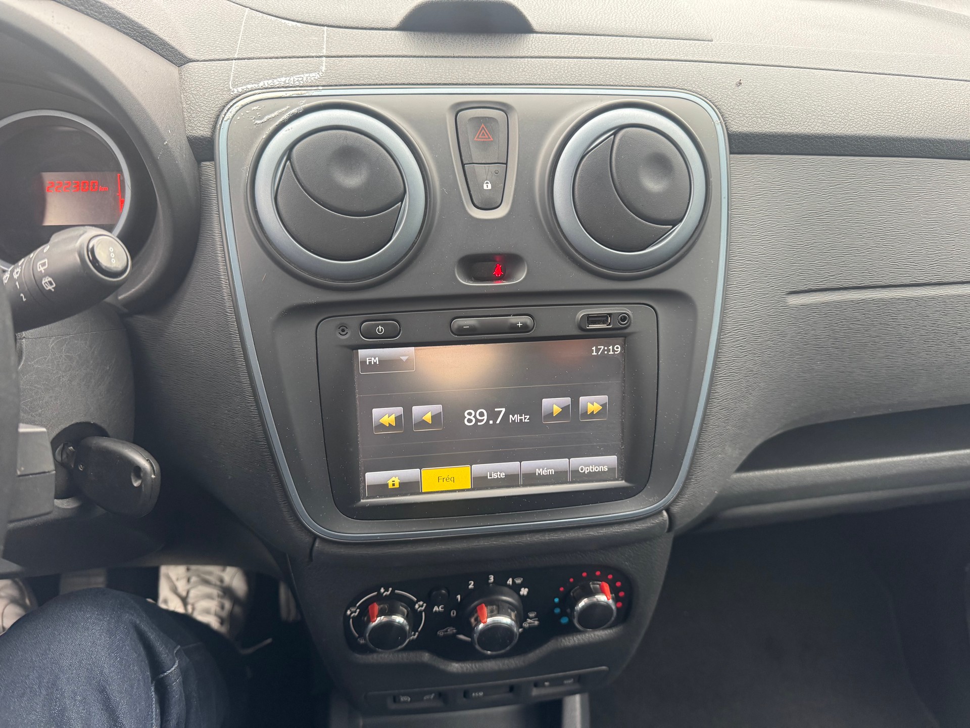 DACIA Lodgy 1.2 Turbo Lauréate 5PL-image-16