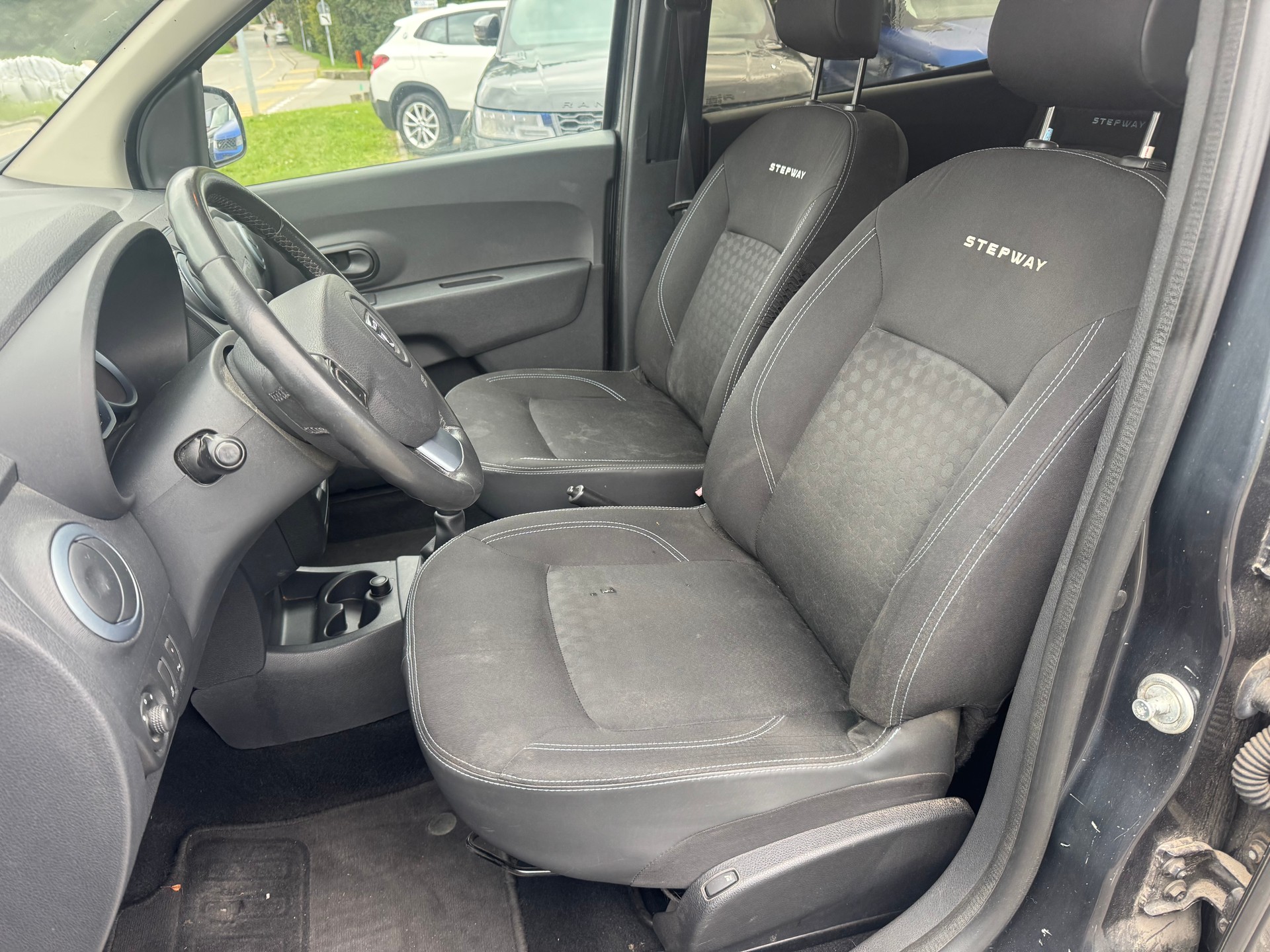 DACIA Lodgy 1.2 Turbo Lauréate 5PL-image-10
