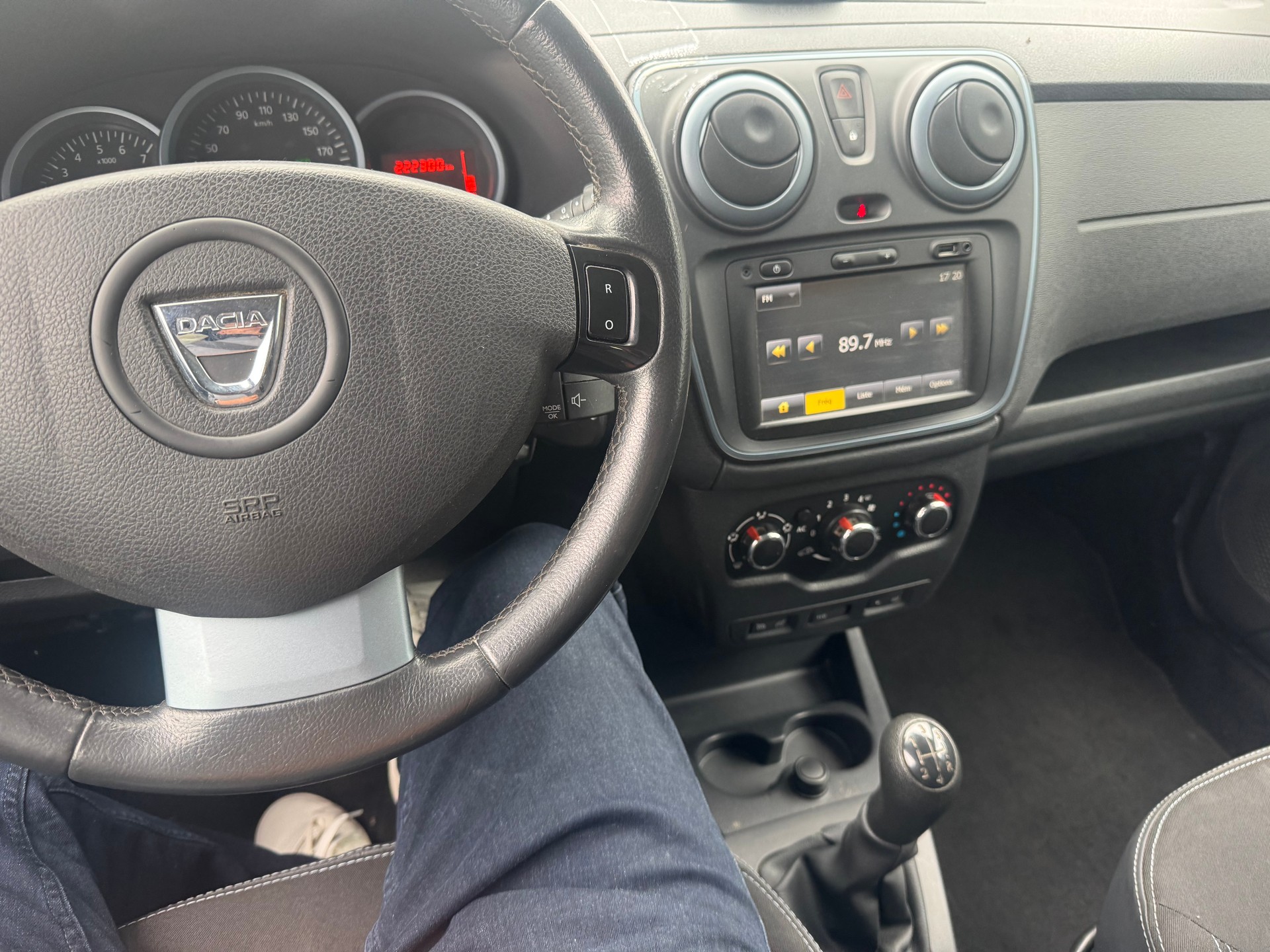 DACIA Lodgy 1.2 Turbo Lauréate 5PL-image-21
