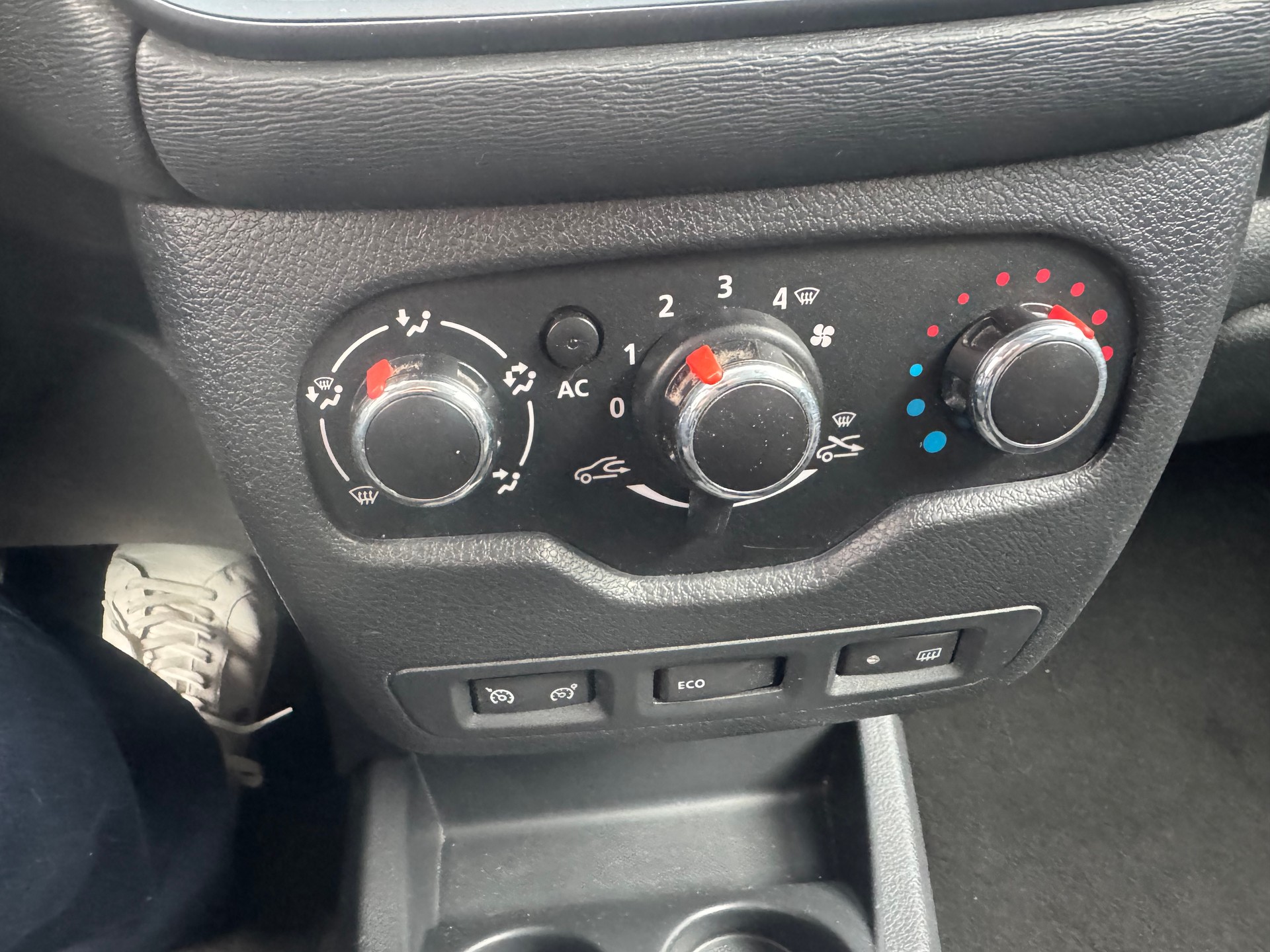 DACIA Lodgy 1.2 Turbo Lauréate 5PL-image-15