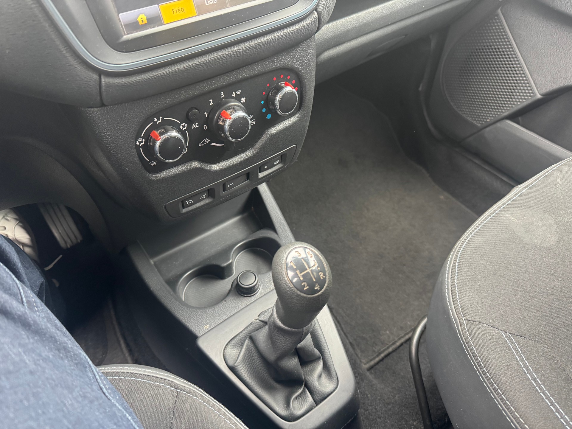 DACIA Lodgy 1.2 Turbo Lauréate 5PL-image-18