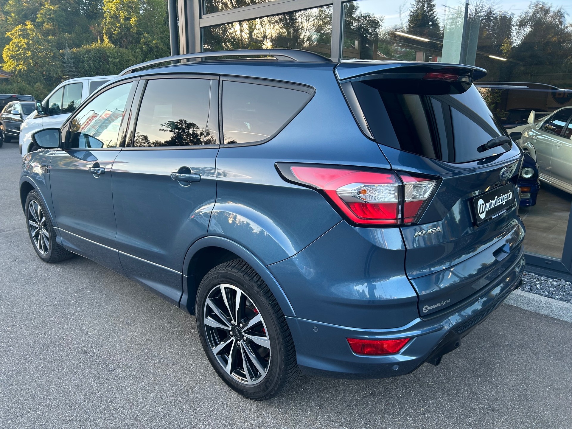 FORD Kuga 2.0 TDCi ST Line High 4WD PowerShift-image-4