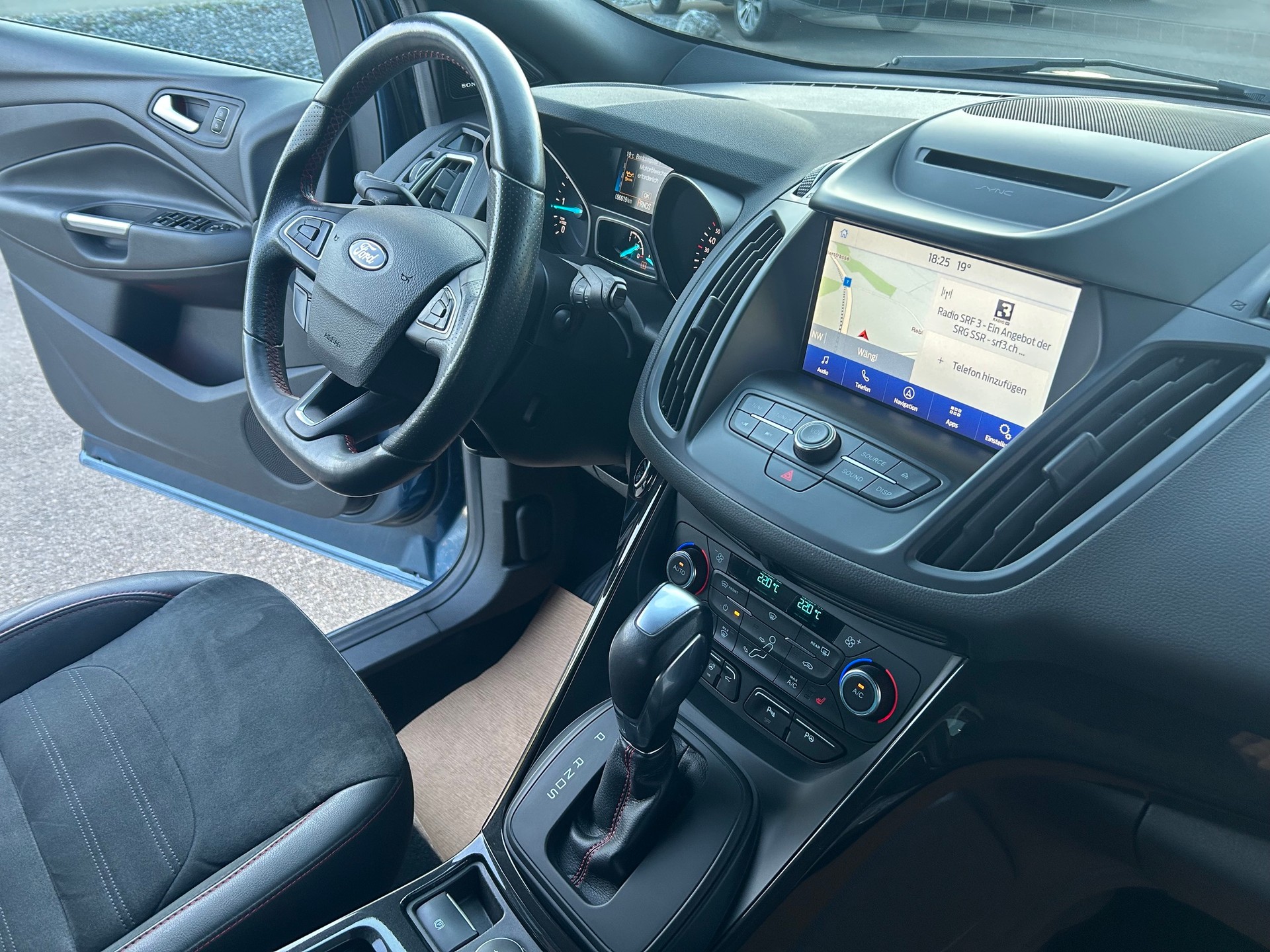FORD Kuga 2.0 TDCi ST Line High 4WD PowerShift-image-11